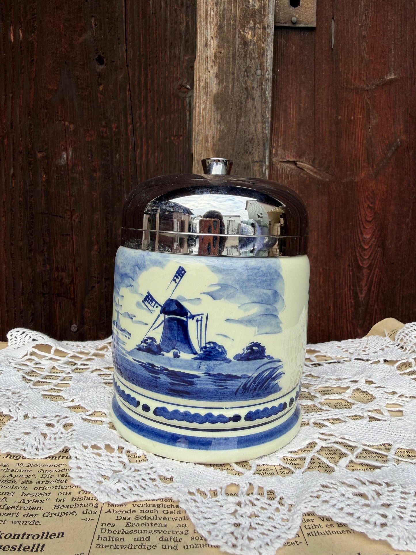 Vintage Servieraccessoire Keramikdose Delft Windmühle Blau Weiß Metall mit Metalldeckel