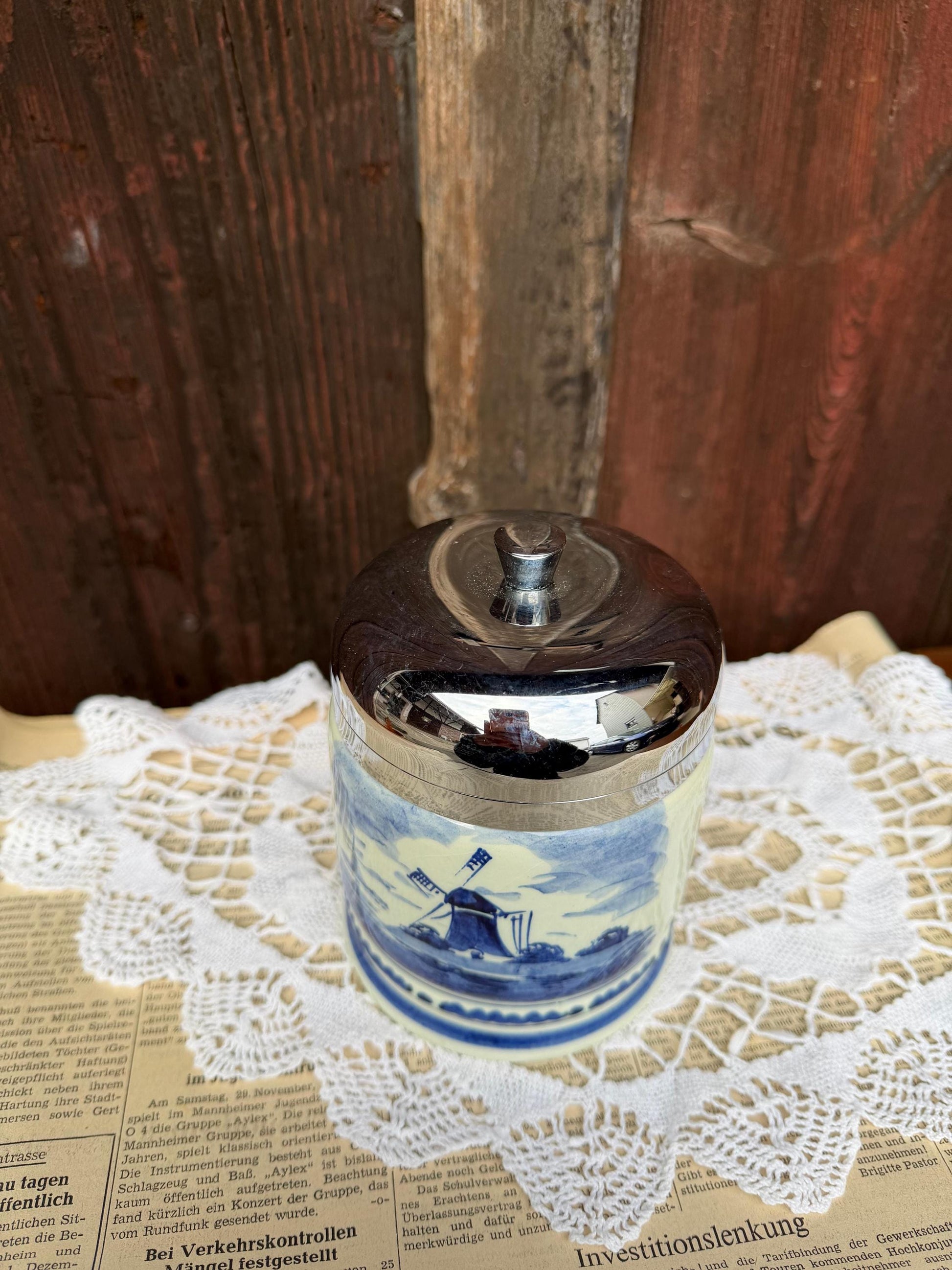 Vintage Servieraccessoire Keramikdose Delft Windmühle Blau Weiß Metall mit Metalldeckel