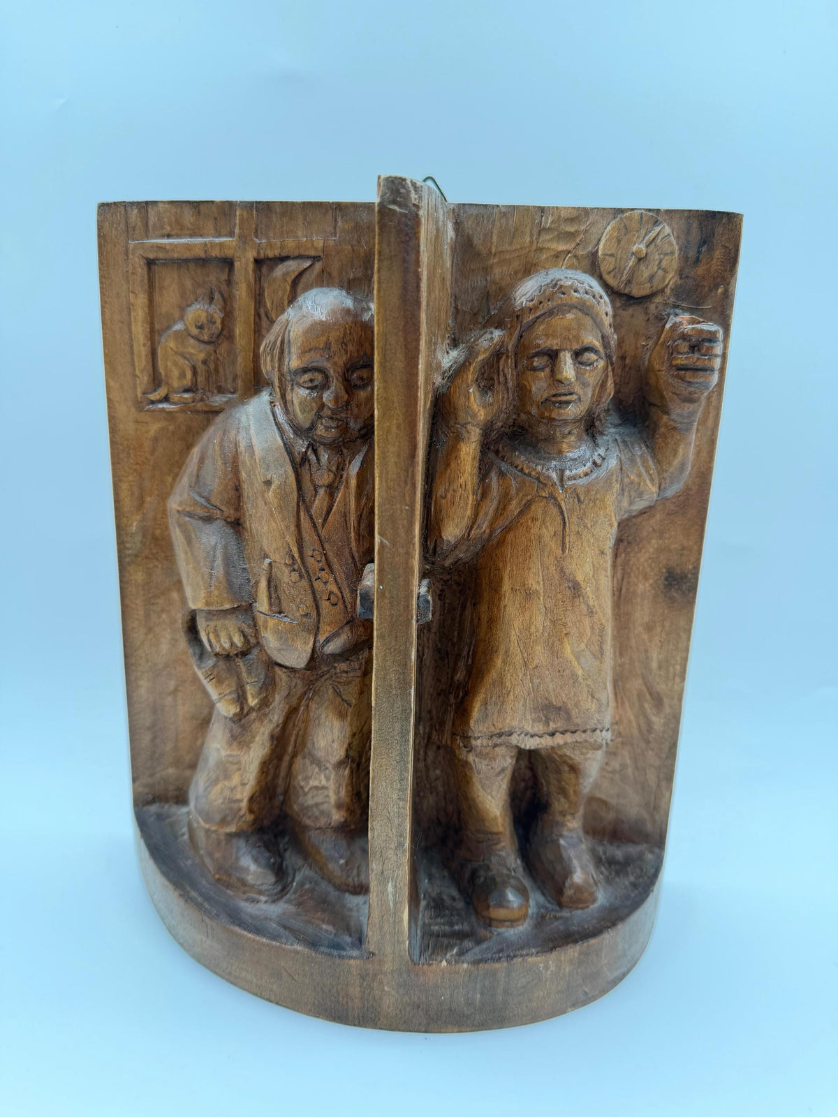 Vintage Wandrelief Holz-Schnitzbild handgefertigt figürliche Szene mit 2 Personen