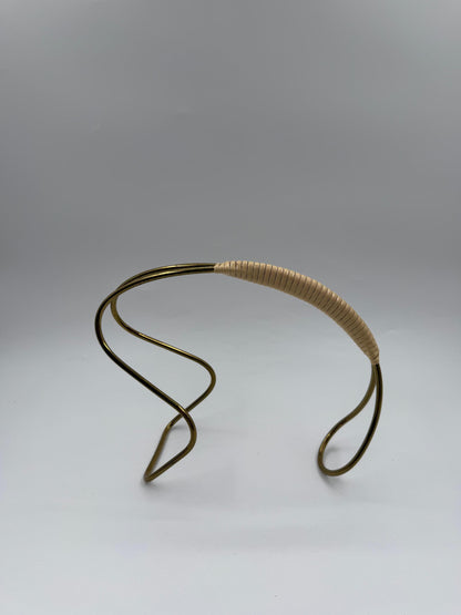 Vintage Flaschenhalter Gold-Creme Dekoration Metall und Kunststoff