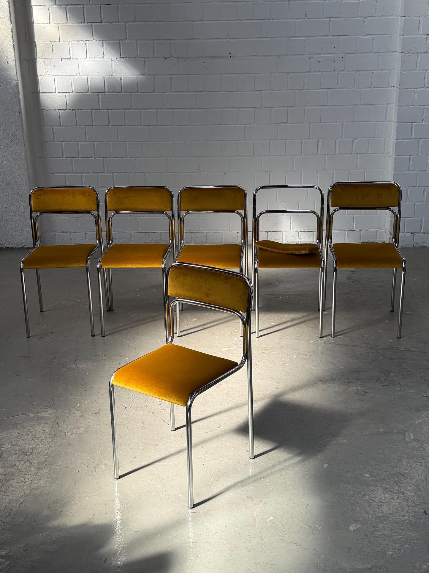 Vintage Stuhl gold verchromt
