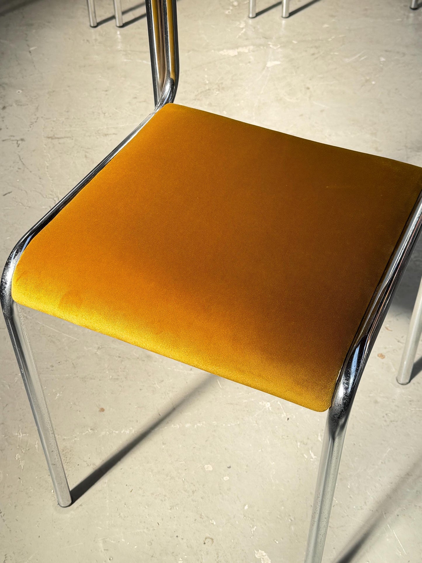 Vintage Stuhl gold verchromt