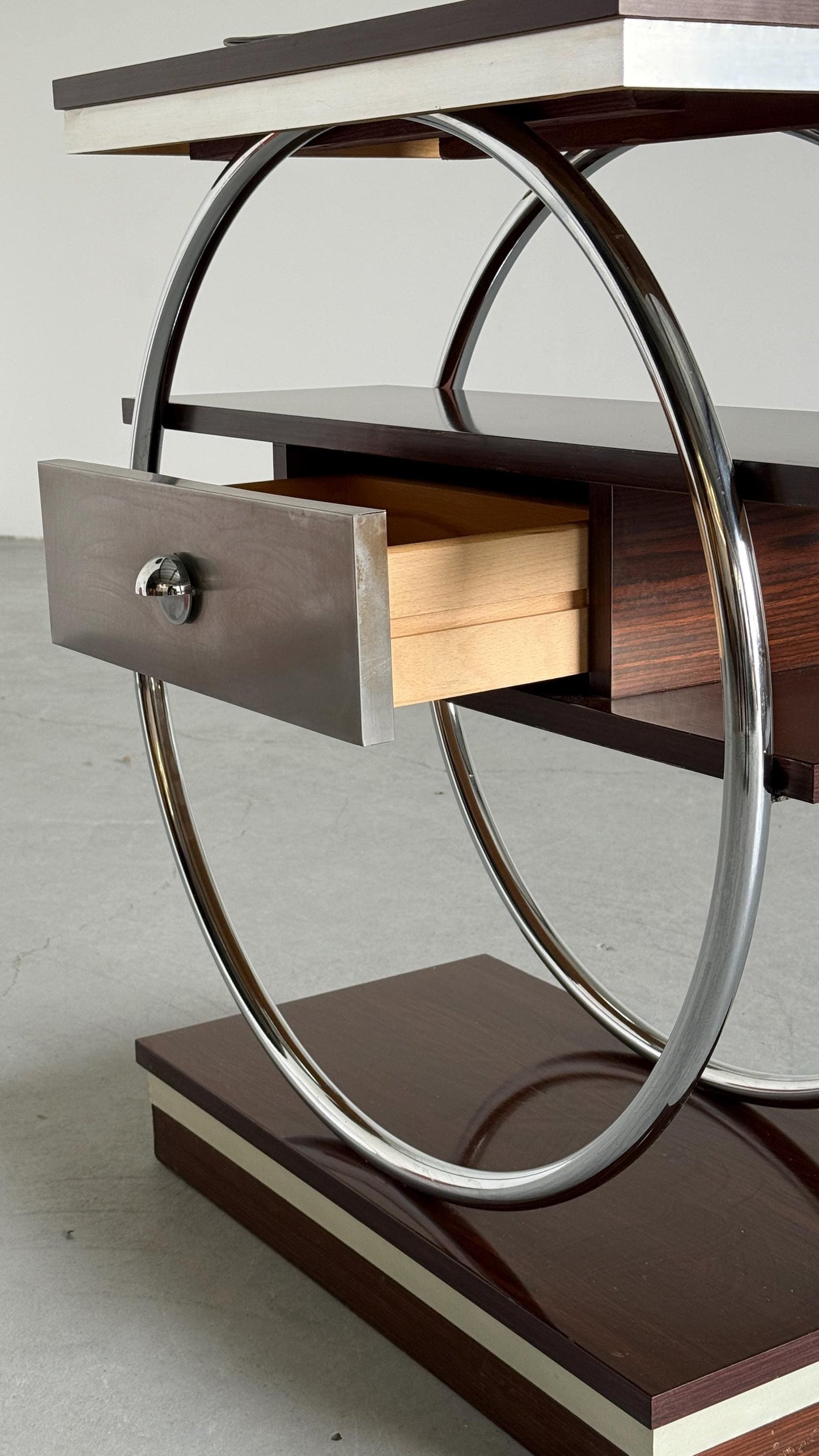 Vintage Konsolentisch Art Deco Revival, Dunkelholz und Chrom, Holz und Metall