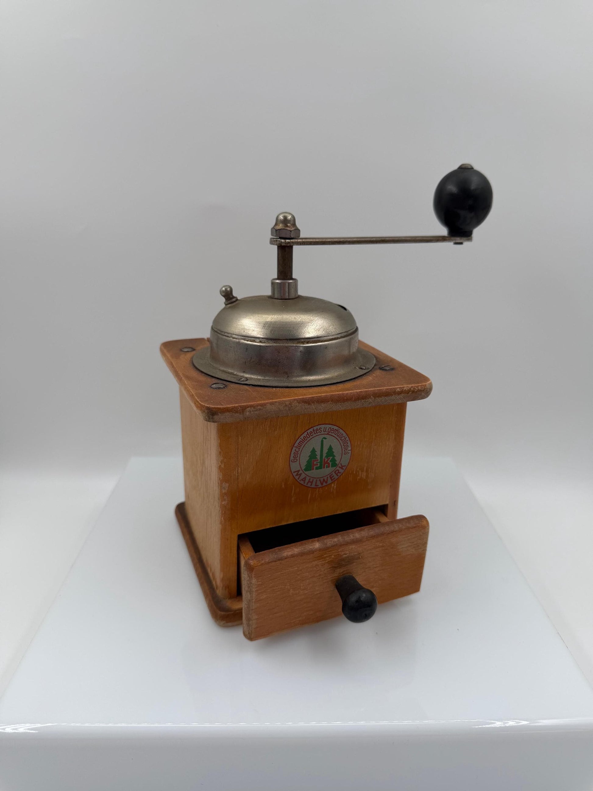 Vintage Kaffeemühle mit FK Mahlwerk „geschmiedet und geräuschlos“