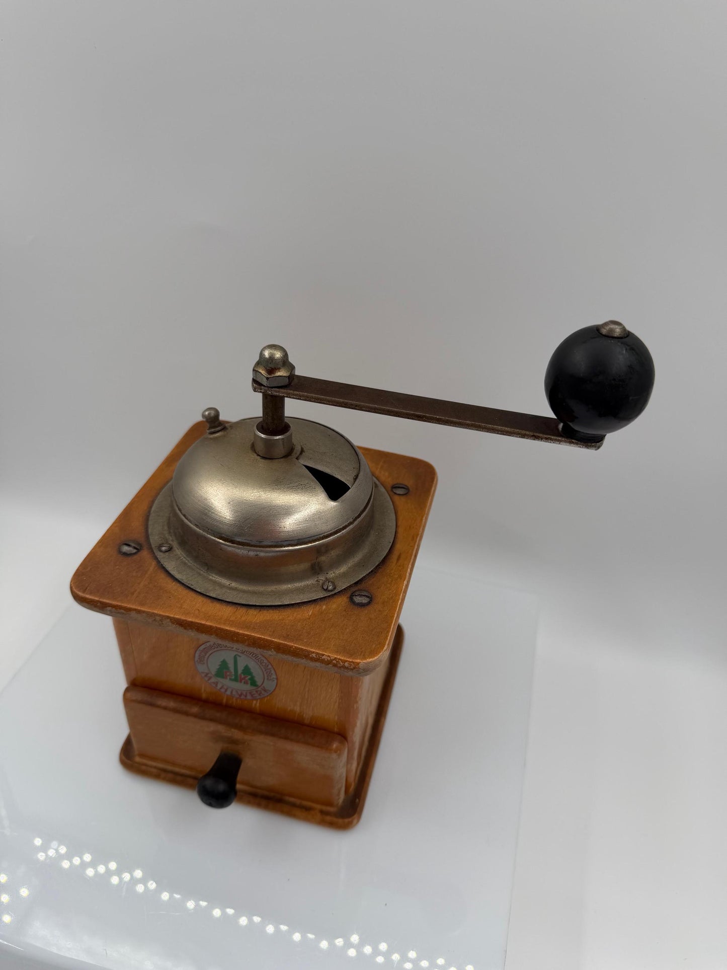 Vintage Kaffeemühle mit FK Mahlwerk „geschmiedet und geräuschlos“