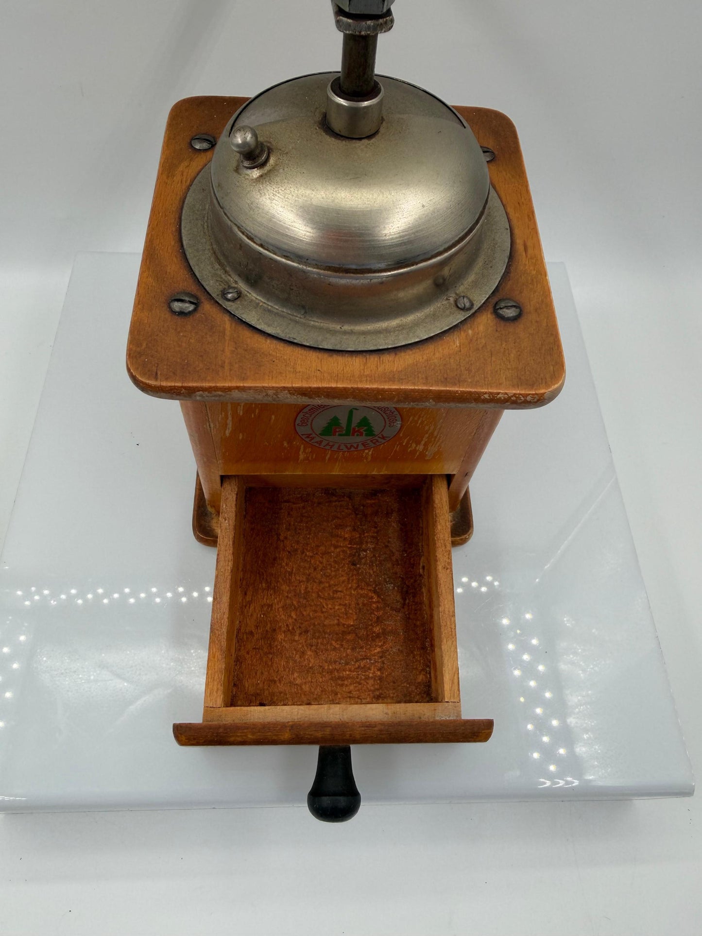 Vintage Kaffeemühle mit FK Mahlwerk „geschmiedet und geräuschlos“
