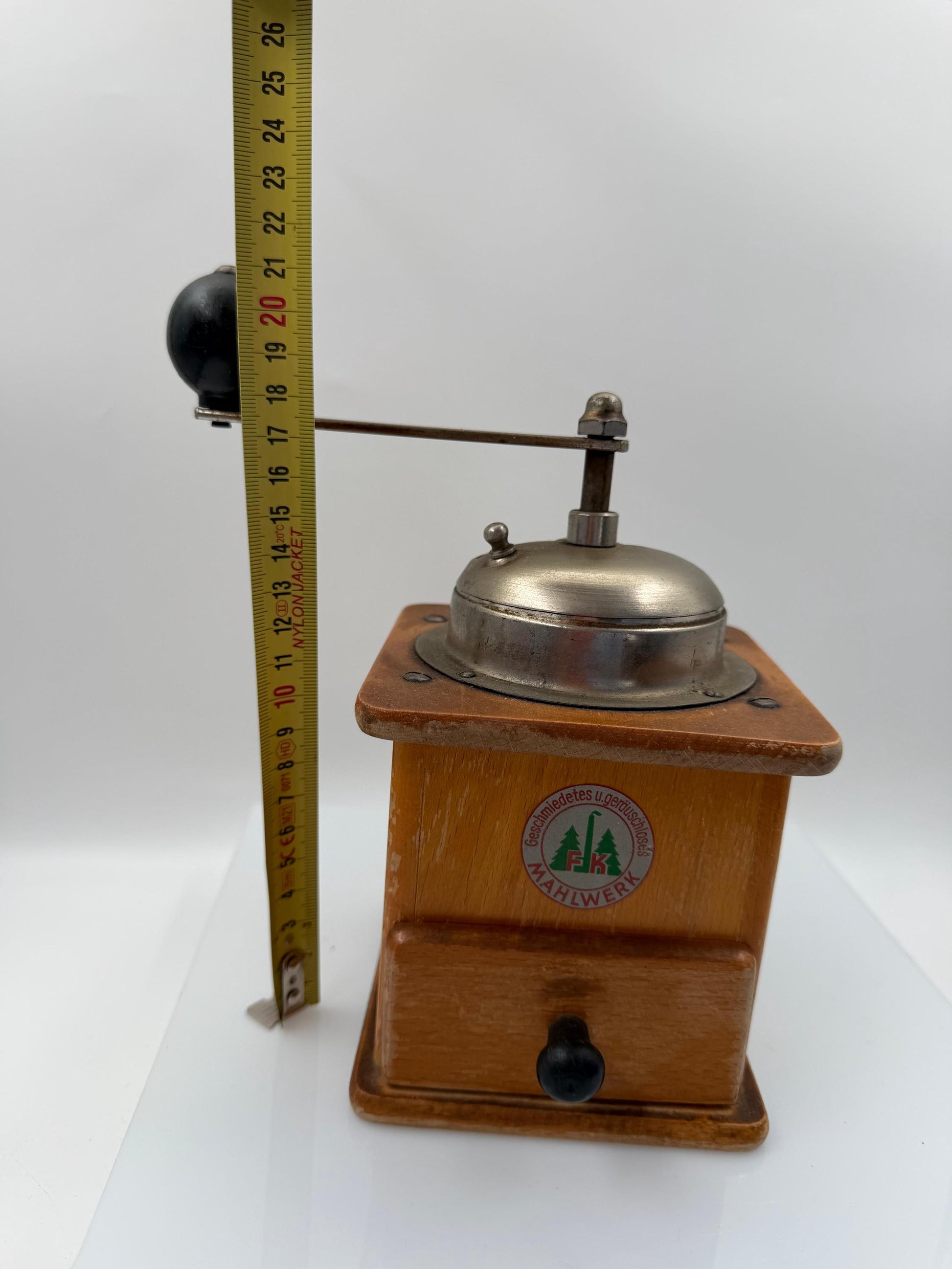 Vintage Kaffeemühle mit FK Mahlwerk „geschmiedet und geräuschlos“