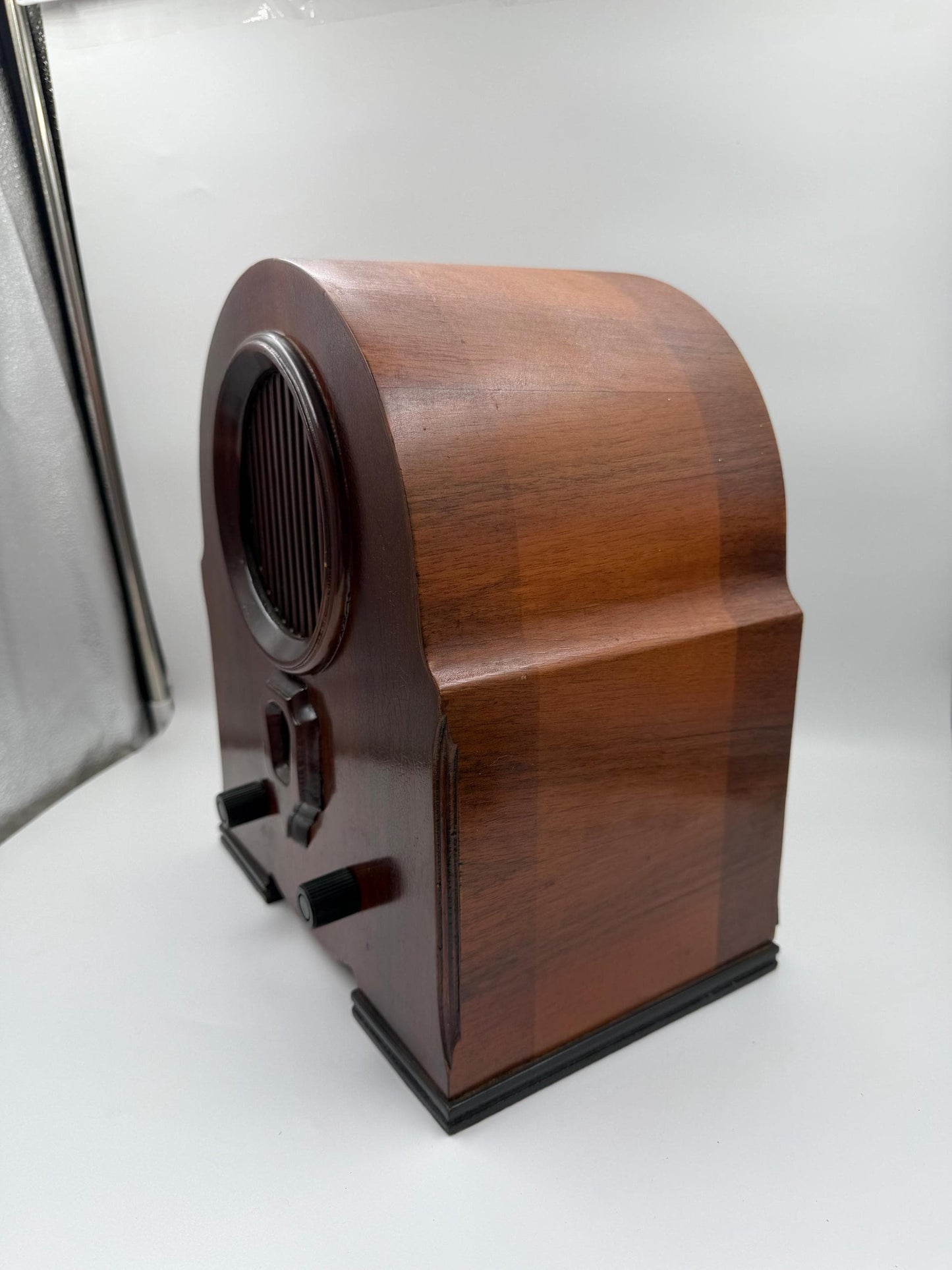 Vintage Röhrenradio Originalzustand voll funktionstüchtig Echtholz-Gehäuse