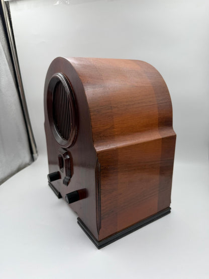 Vintage Röhrenradio Originalzustand voll funktionstüchtig Echtholz-Gehäuse