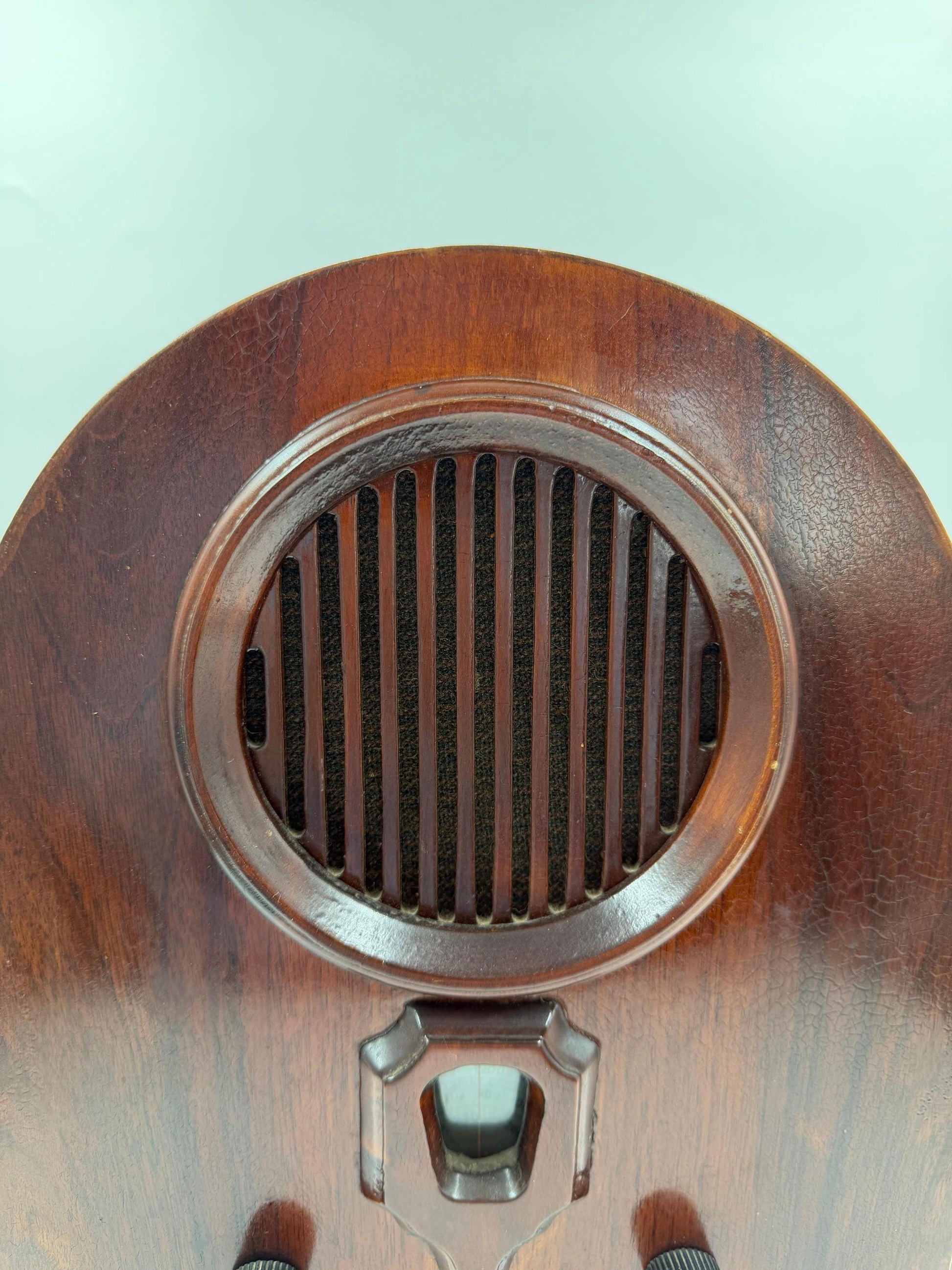 Vintage Röhrenradio Originalzustand voll funktionstüchtig Echtholz-Gehäuse