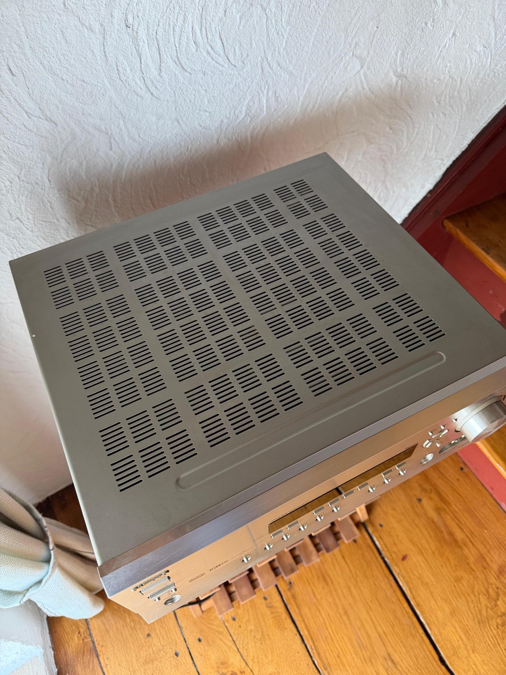 Vintage A/V-Receiver TX-SR600E für Onkyo in Silber