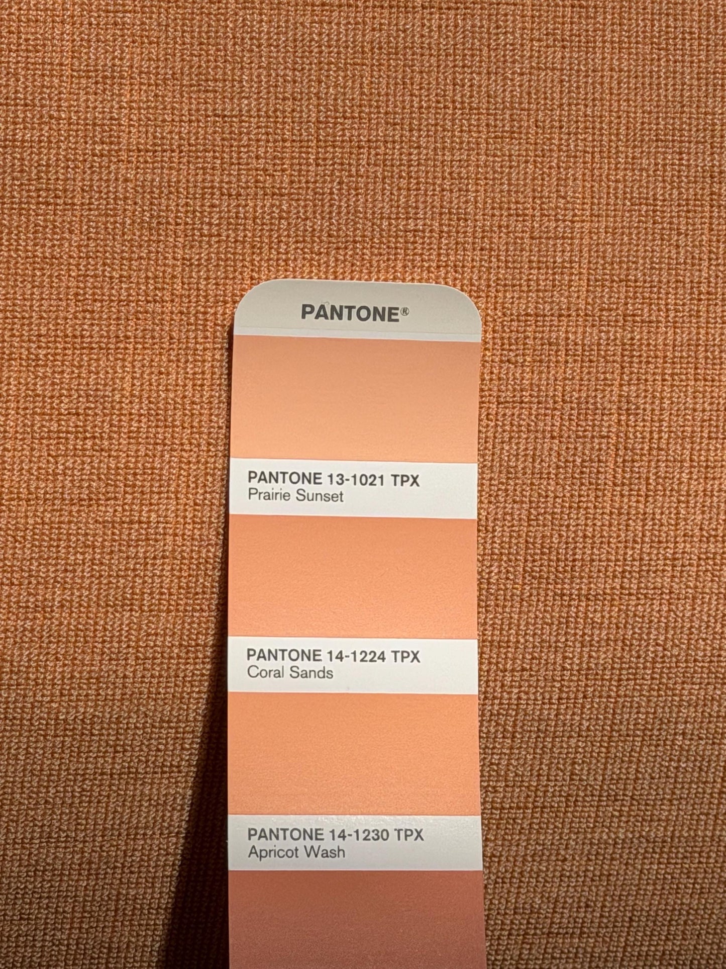 Vintage 2-Sitzer Sofa "Maralunga" von Vico Magistretti für Cassina in Apricot