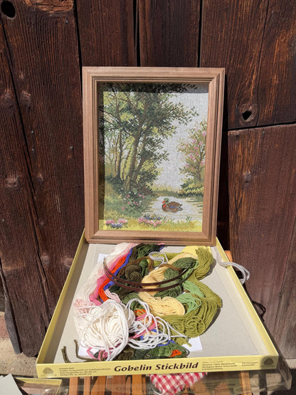 Vintage Gobelin Stickset "Duck Pond" im Halbkreuzstich mit Wolle und Holzrahmen, originalverpackt