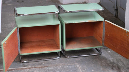 Vintage Bauhaus Regal mit verchromtem Stahlrohrgestell
