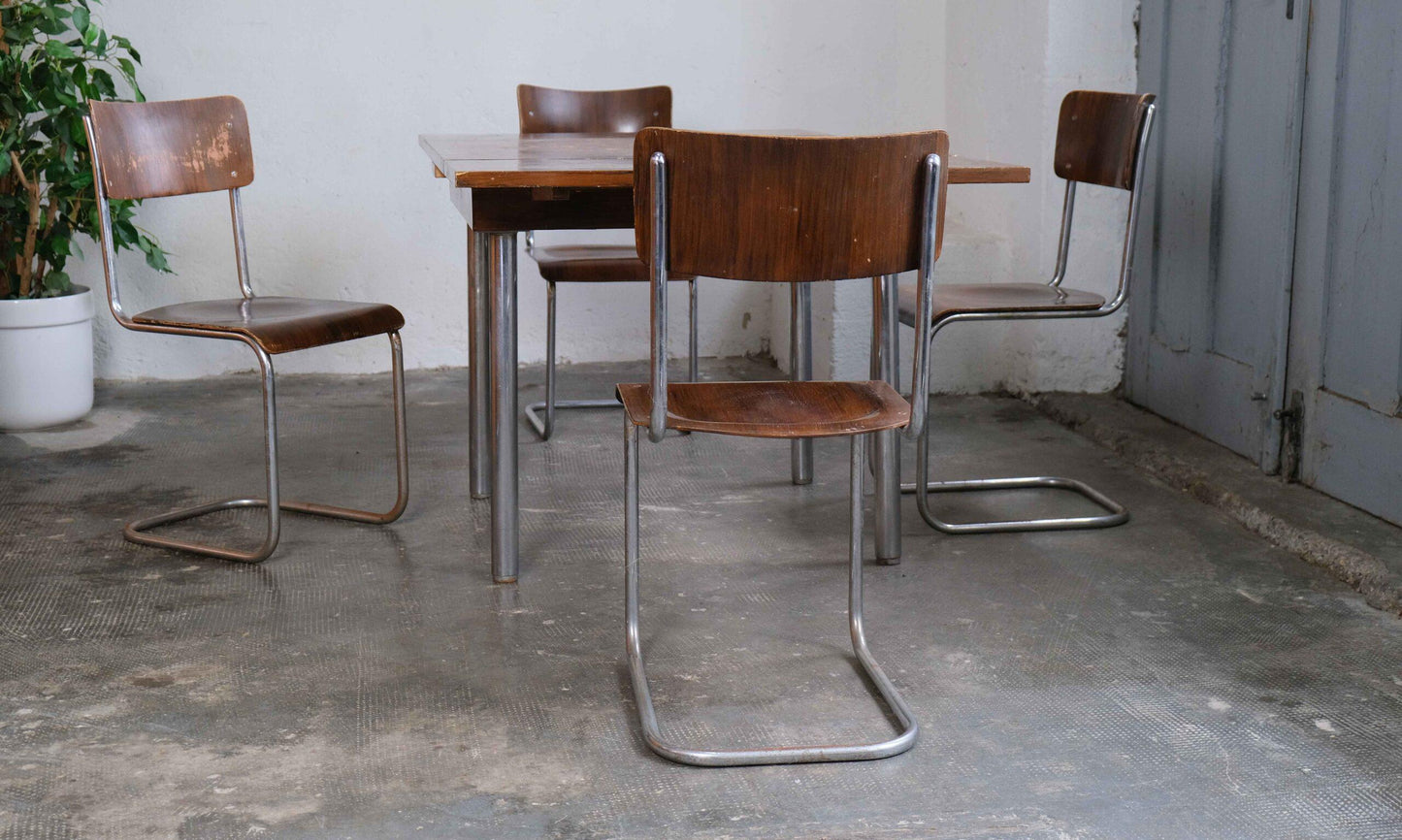 Vintage Bauhaus Sitzgruppe mit verlängerbarem Esstisch und vier Freischwinger Stühlen