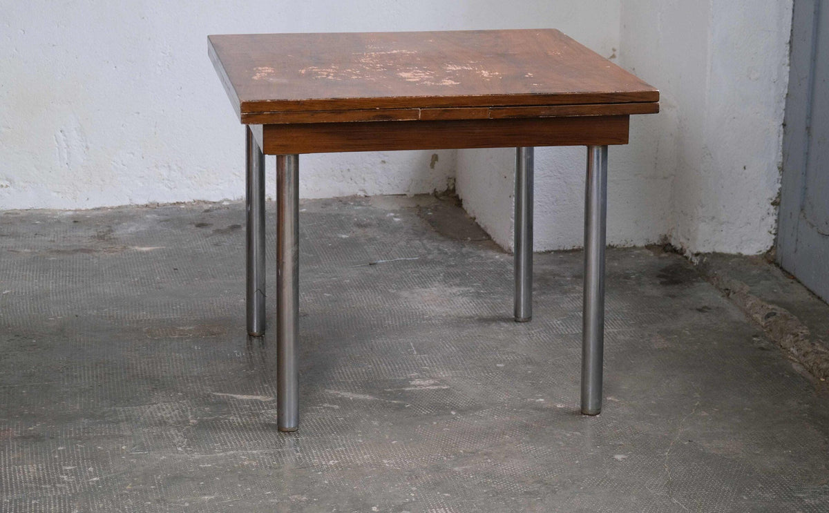 Vintage Bauhaus Sitzgruppe mit verlängerbarem Esstisch und vier Freischwinger Stühlen