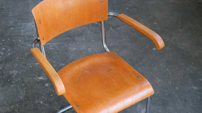 Vintage Freischwinger Armlehnstuhl nach Mart Stam in Orangebraun