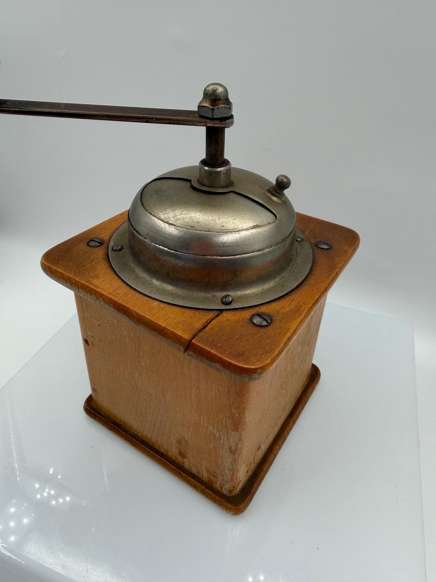 Vintage Kaffeemühle mit FK Mahlwerk „geschmiedet und geräuschlos“