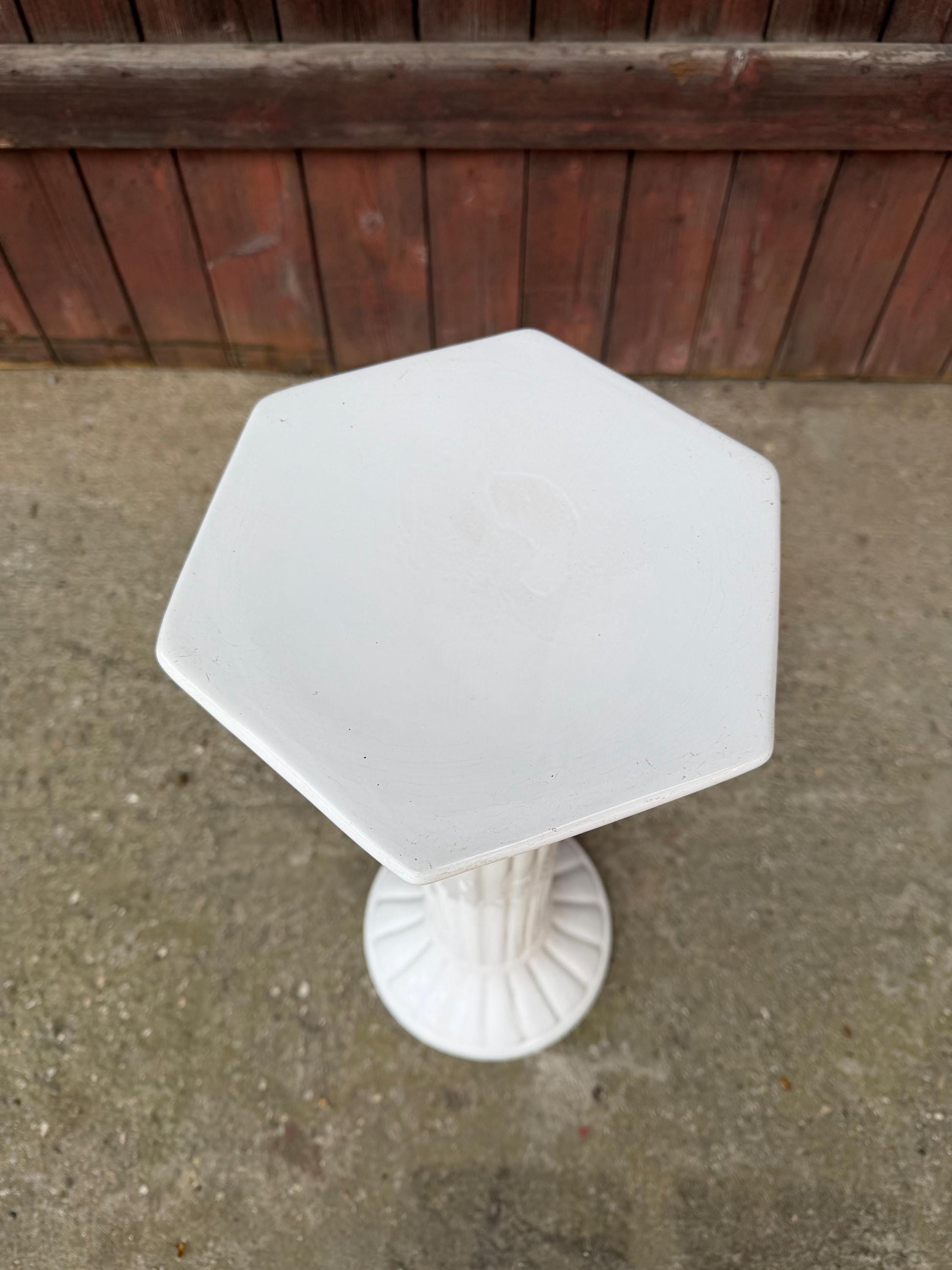 Vintage Blumensäule Blumenständer weiß glänzend Keramik kanneliert