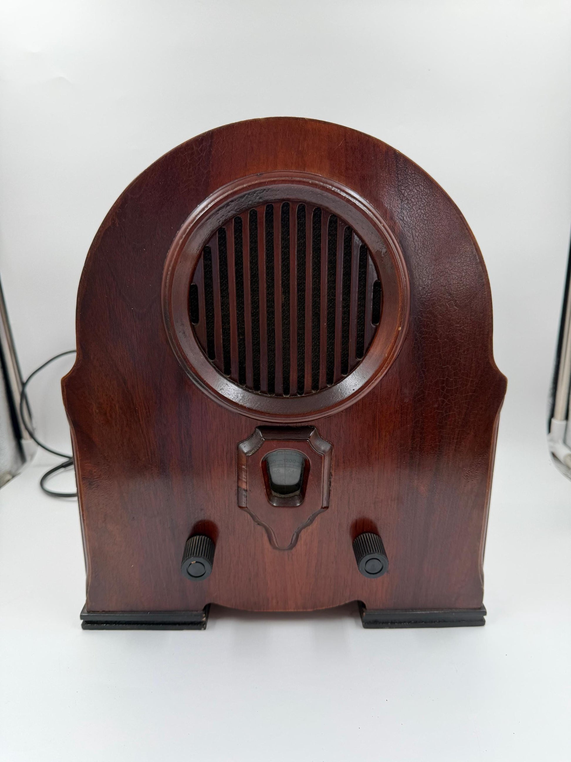 Vintage Röhrenradio Originalzustand voll funktionstüchtig Echtholz-Gehäuse