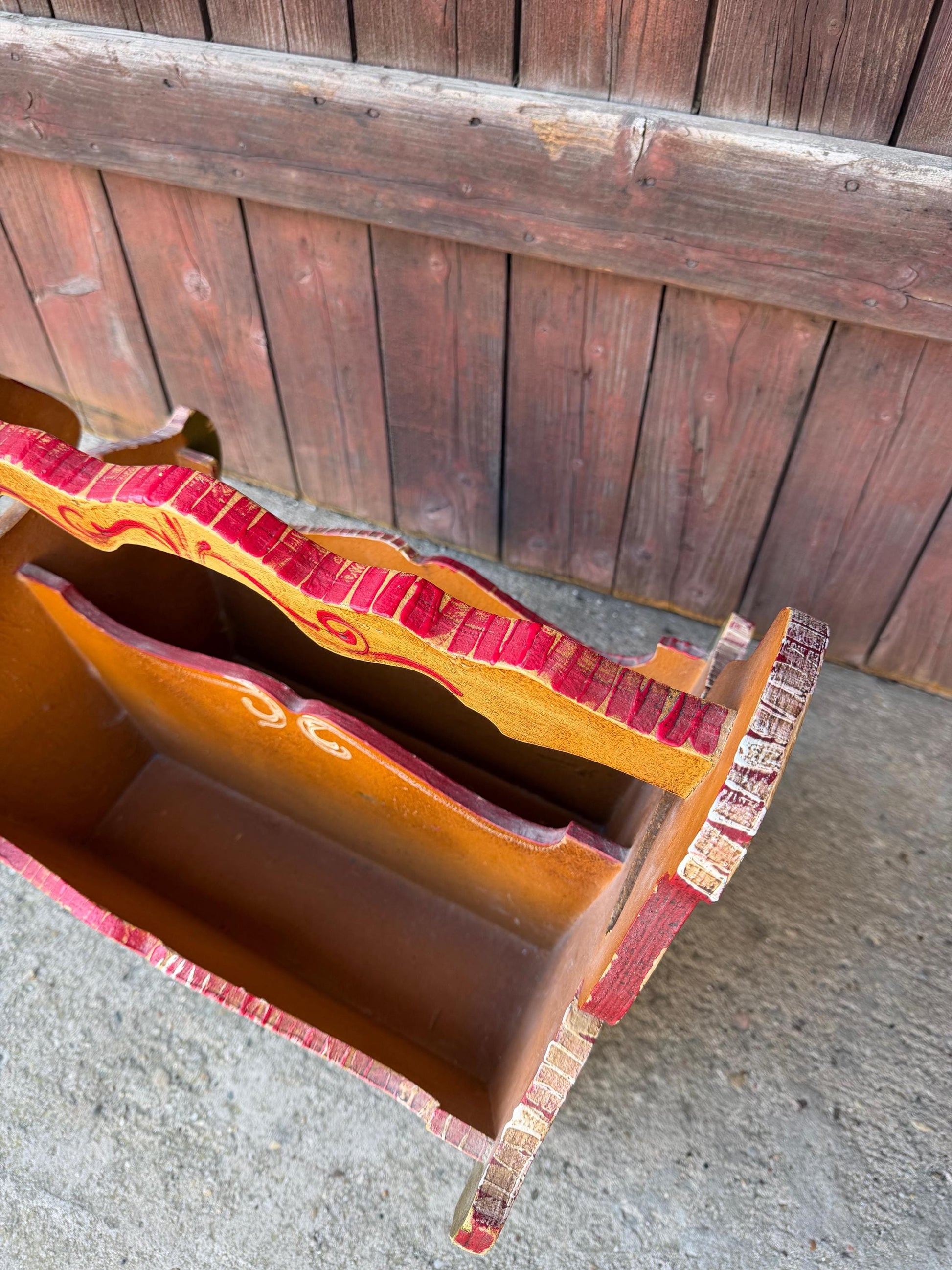 Vintage Zeitungsständer Bauernmalerei handbemalt olivgrün rot gold 1950er