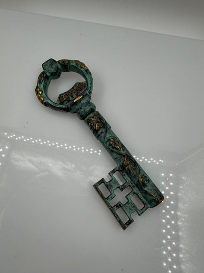 Vintage Korkenzieher "EST SOL" in Schlüsselform mit Grünspan-Patina