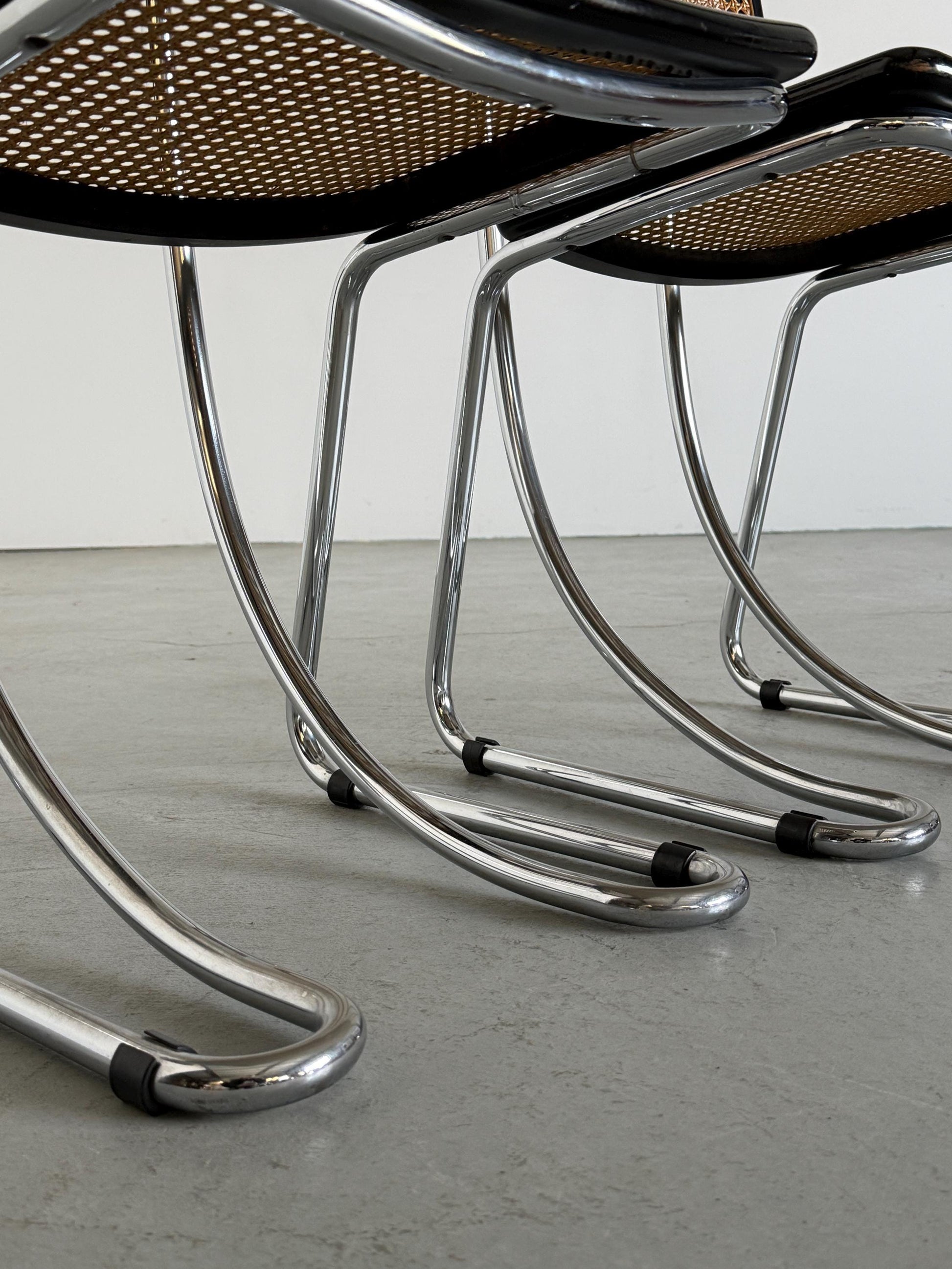 Set von 2 Vintage Freischwinger Essstuhl im Stil von Marcel Breuer für Italien