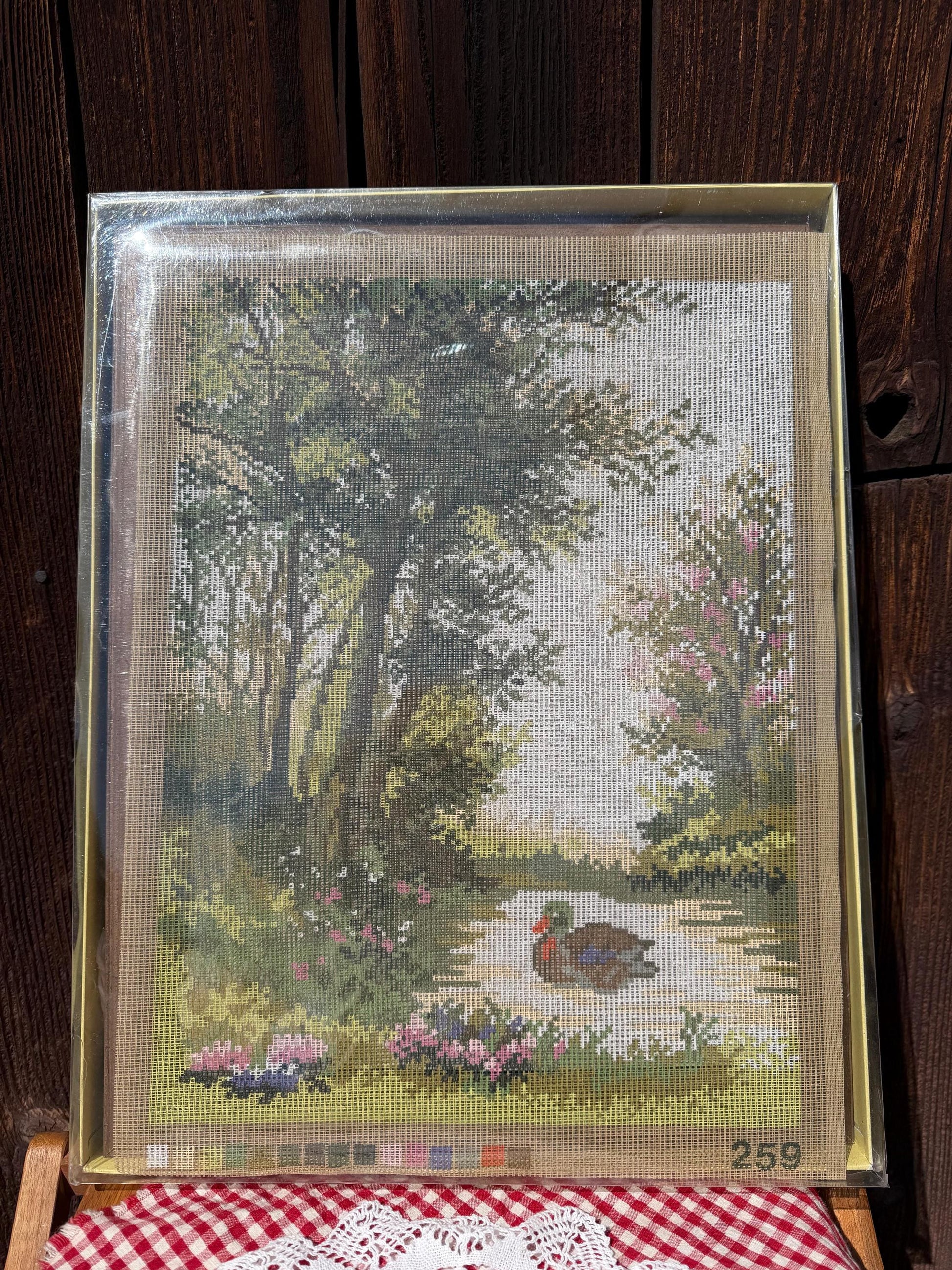 Vintage Gobelin Stickset "Duck Pond" im Halbkreuzstich mit Wolle und Holzrahmen, originalverpackt