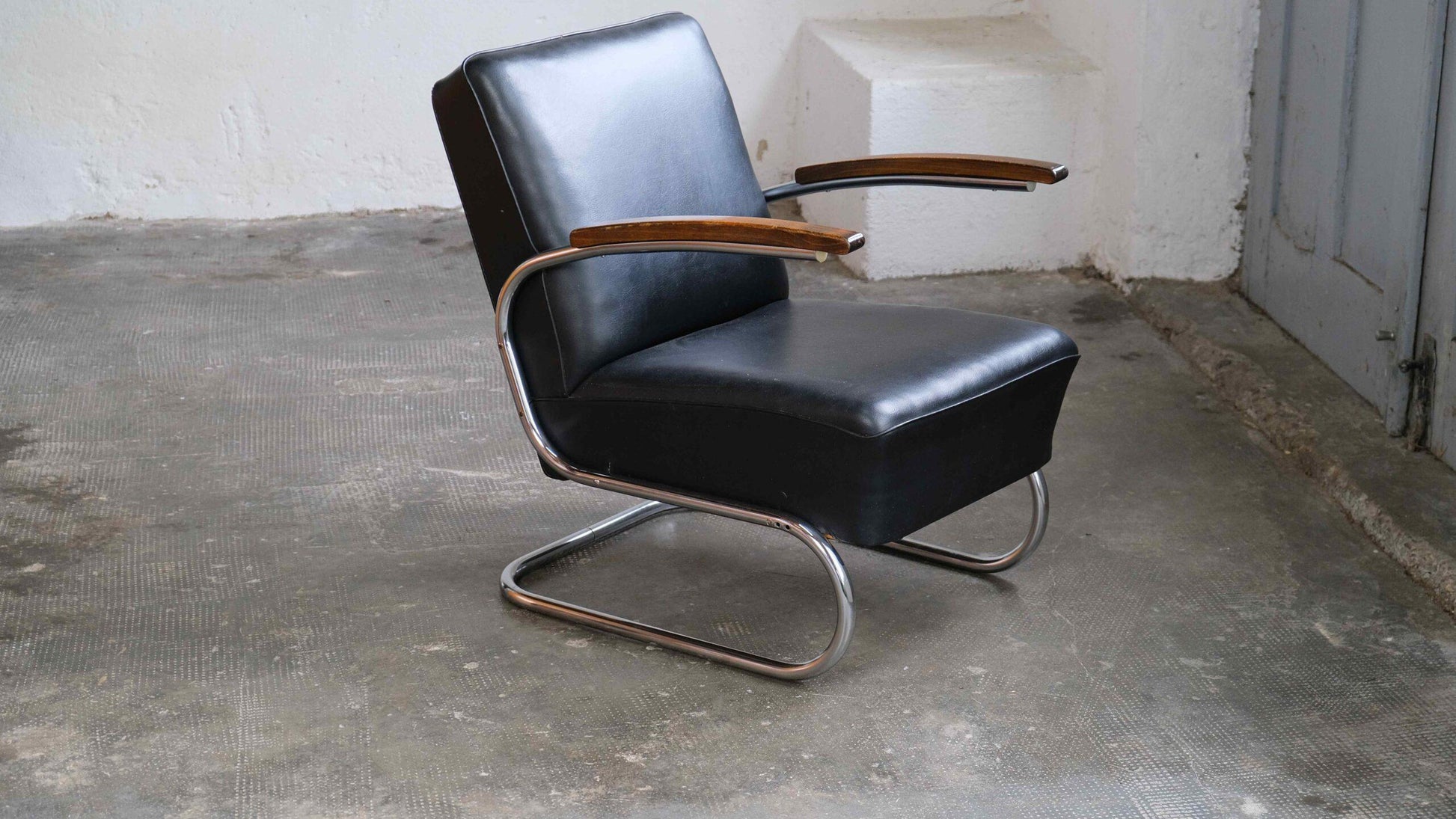 Vintage Sessel "S 411" von Thonet in Schwarz
