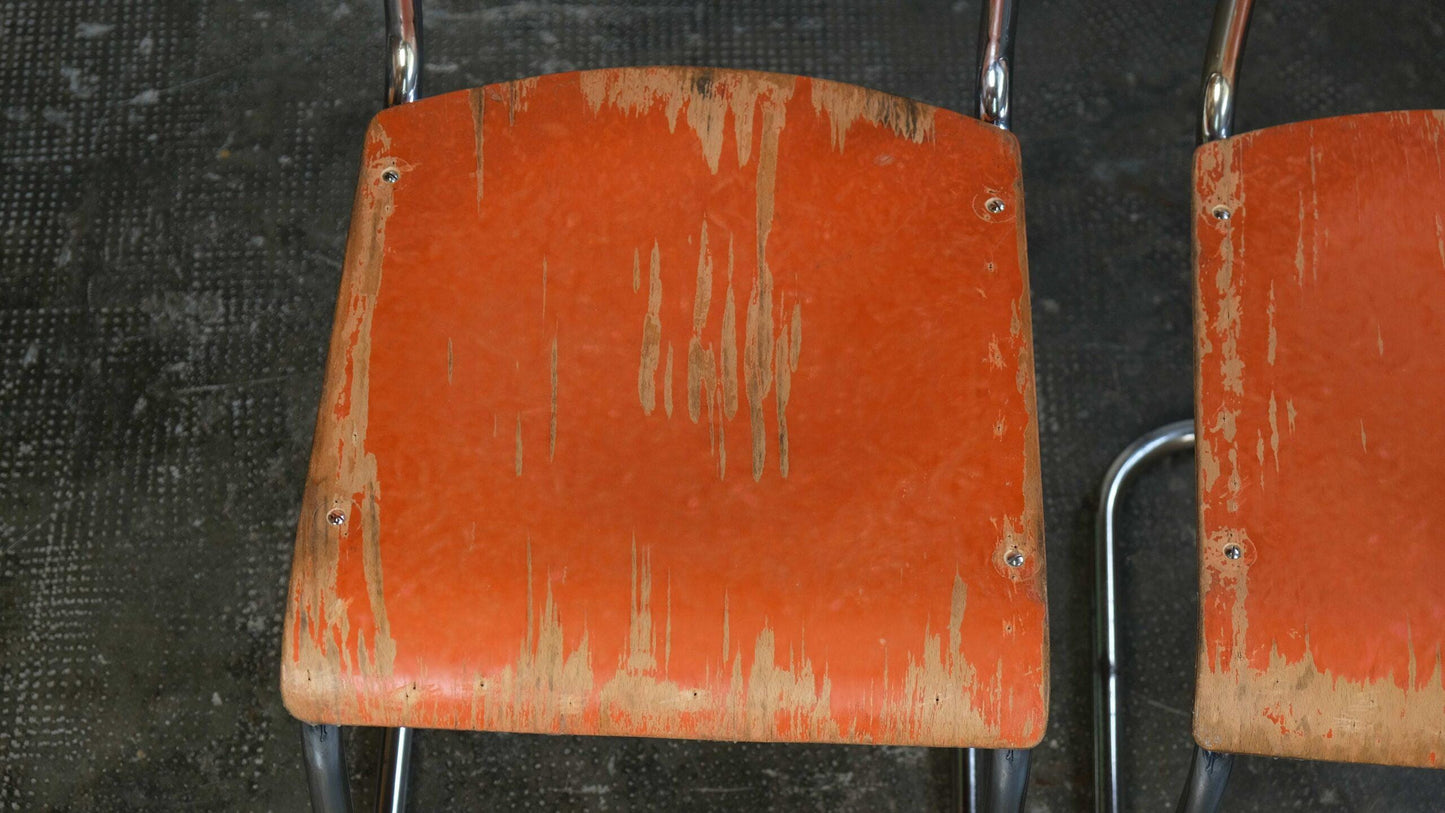Vintage Freischwinger von Vichr in Orange