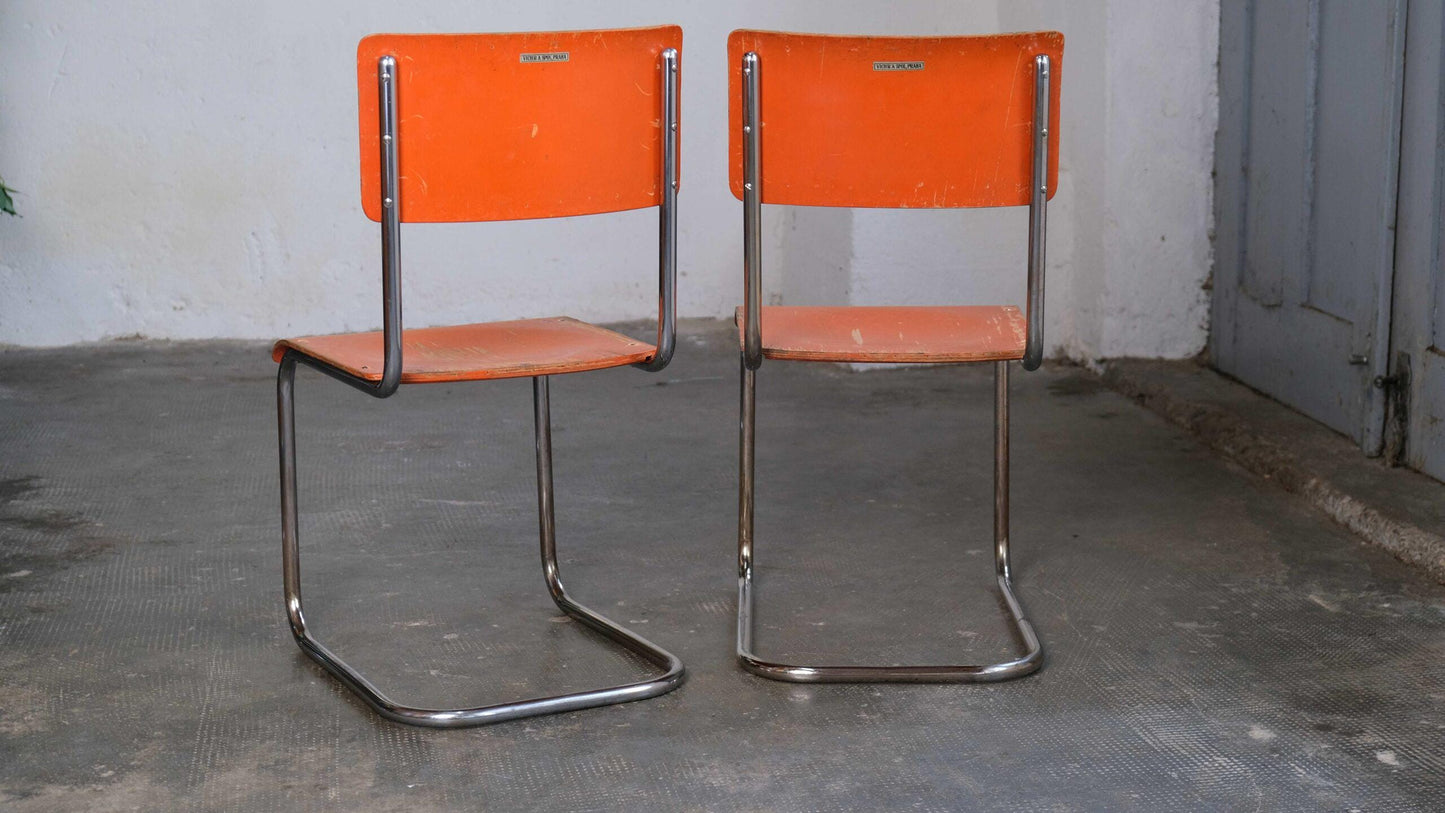 Vintage Freischwinger von Vichr in Orange