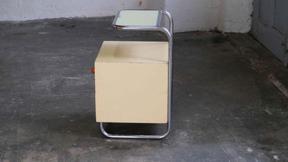 Vintage Nachttisch im Bauhaus Stil mit Glasplatte in cremeweiß