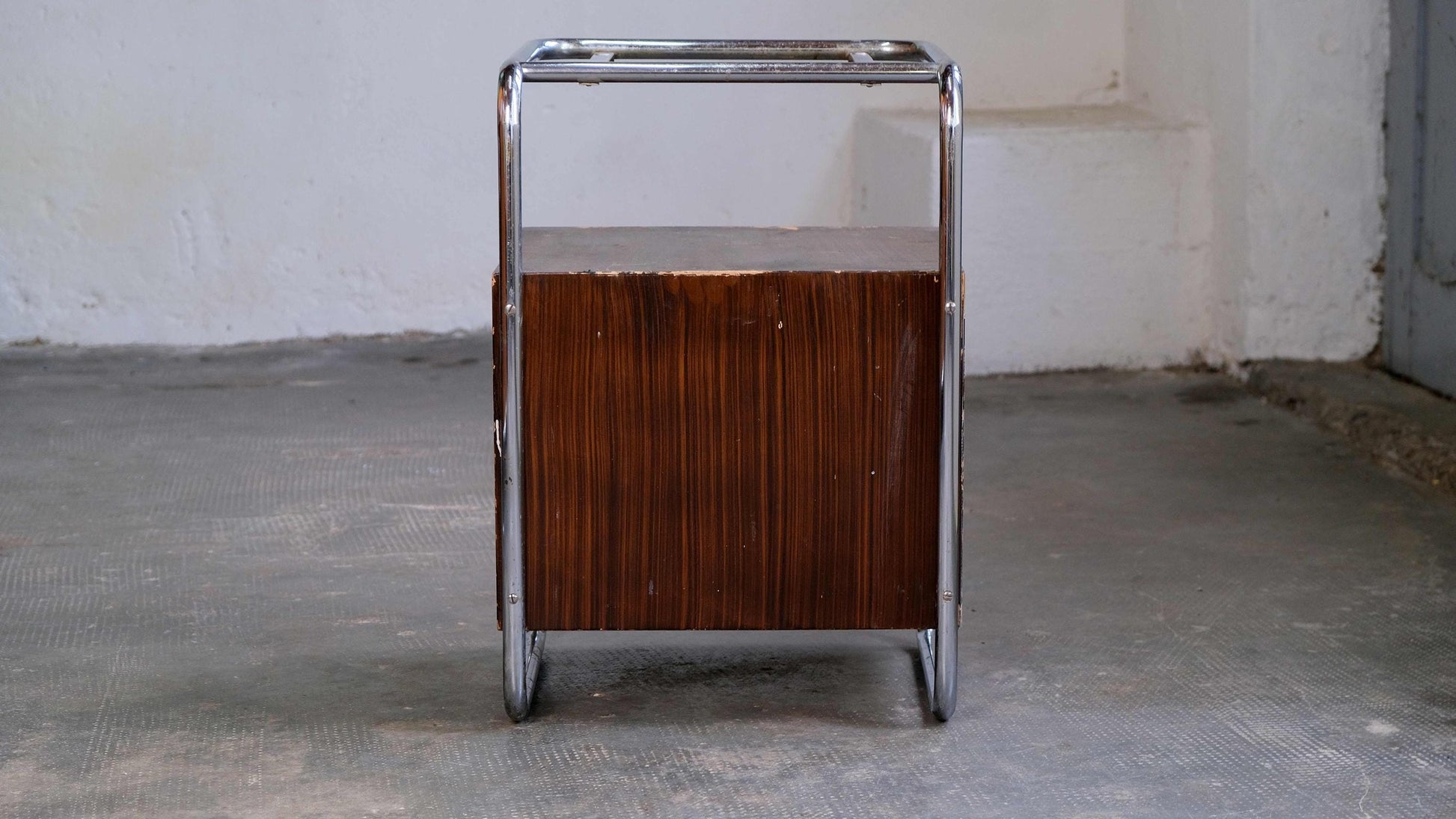 Vintage Bauhaus Nachtschrank mit Holzmalerei