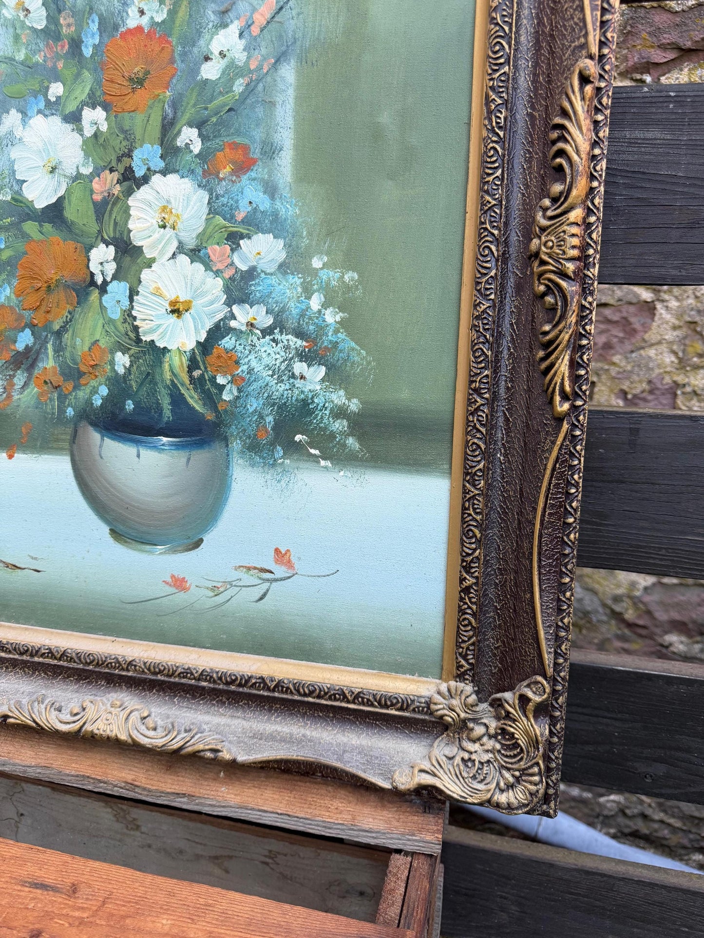 Vintage Blumenstillleben Ölgemälde in verziertem Goldrahmen