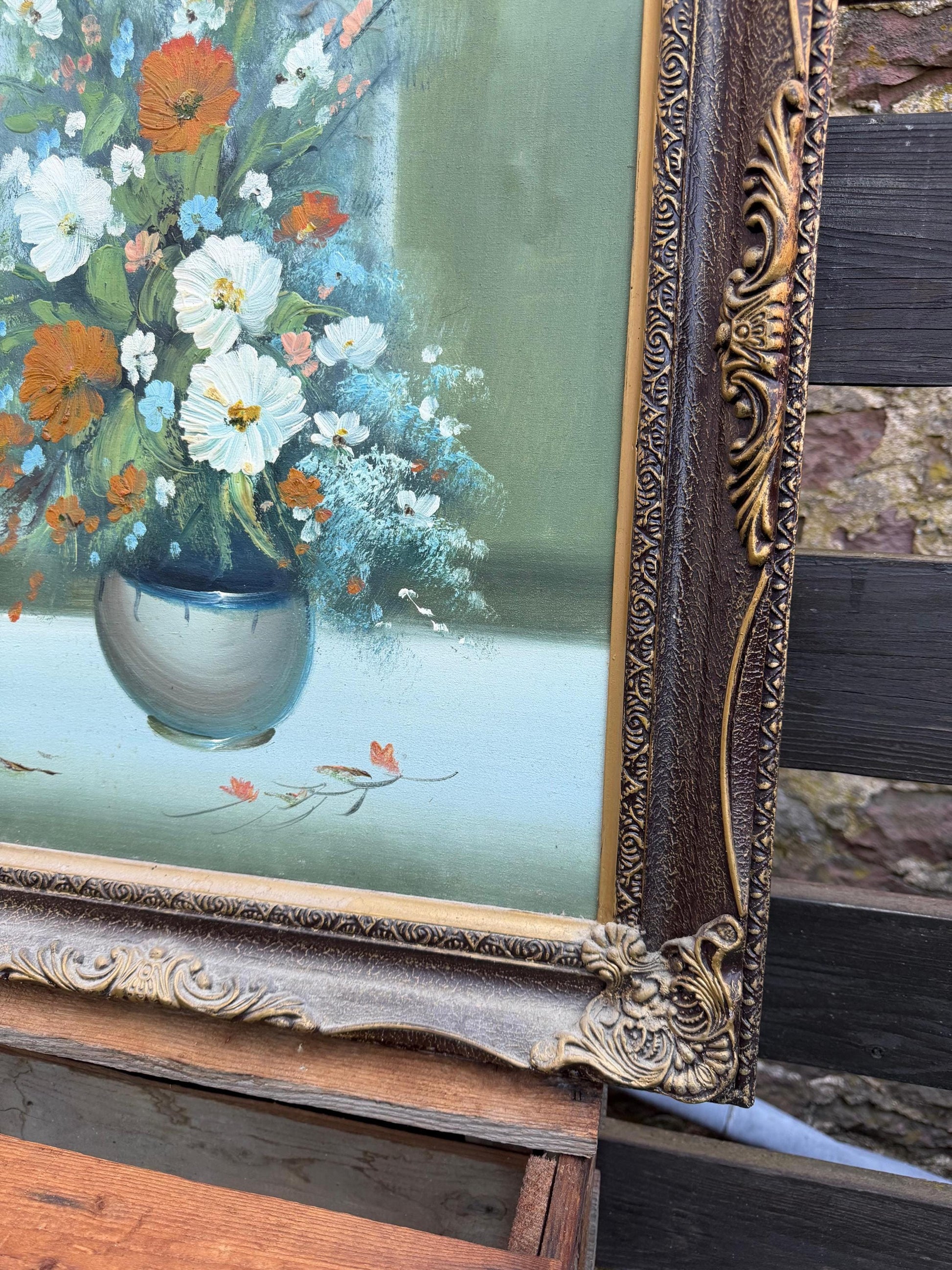 Vintage Blumenstillleben Ölgemälde in verziertem Goldrahmen