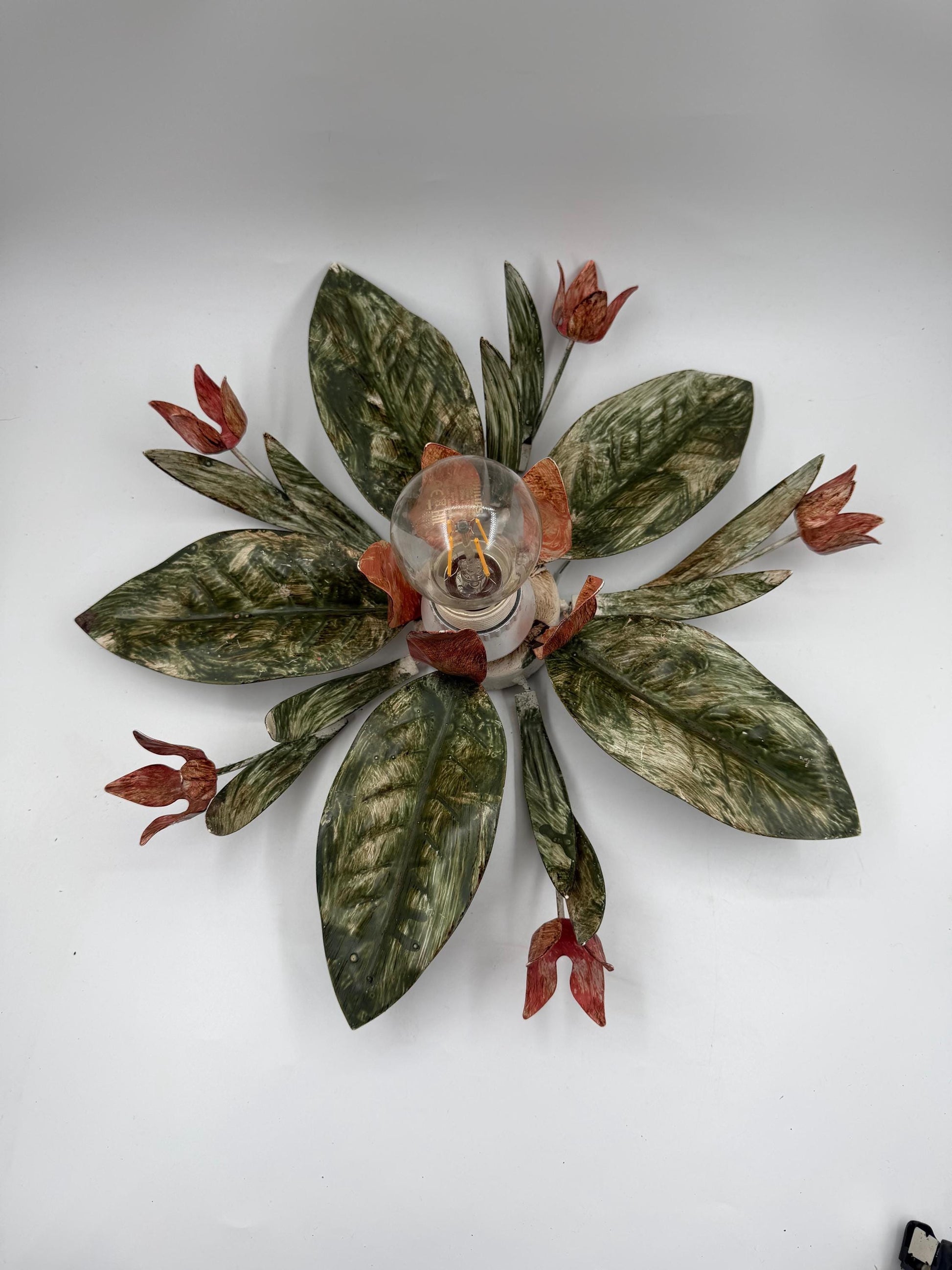 Vintage Toleware Deckenlampe im Florentiner Stil mit Metallblumen und Blättern