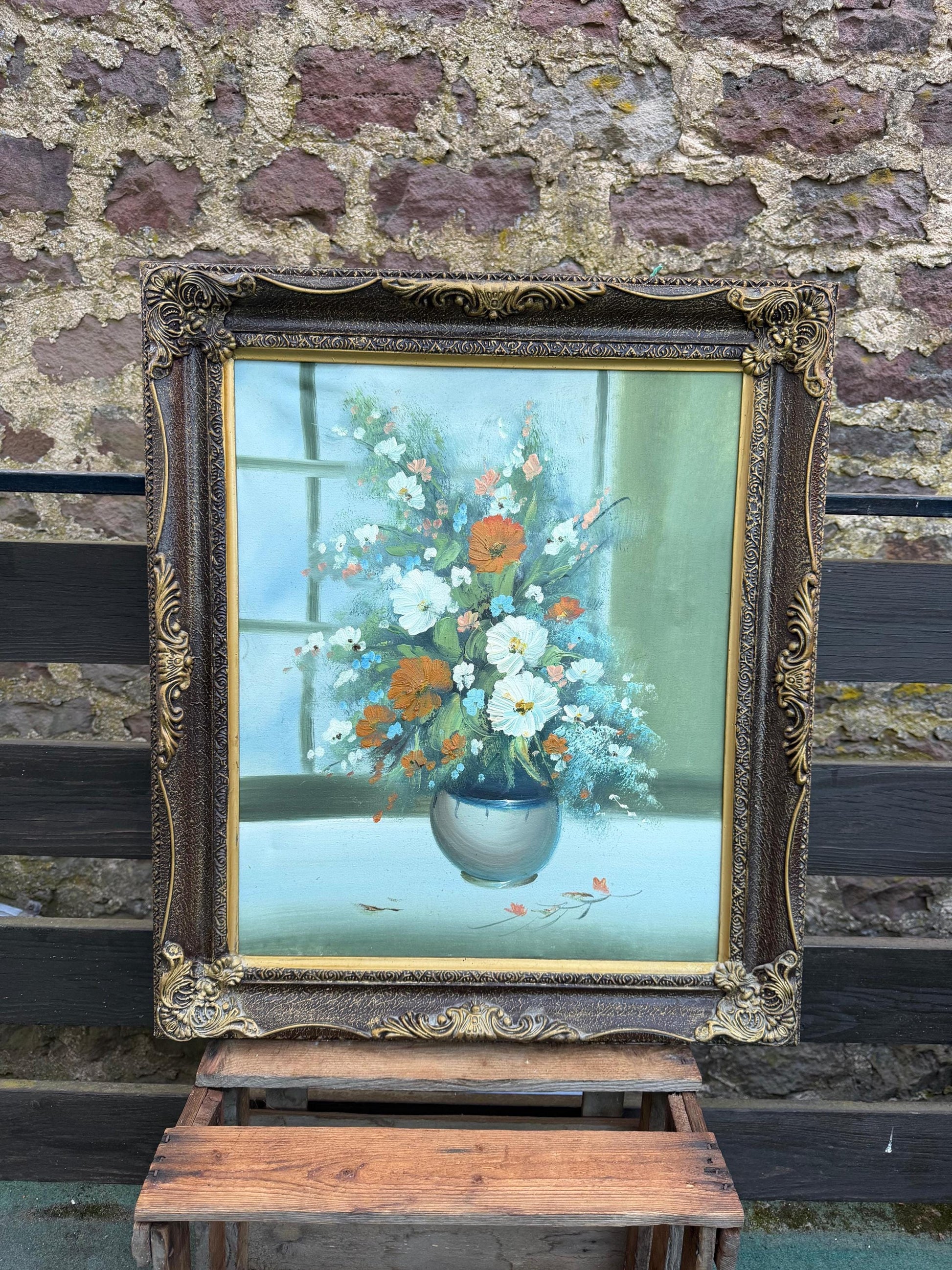 Vintage Blumenstillleben Ölgemälde in verziertem Goldrahmen