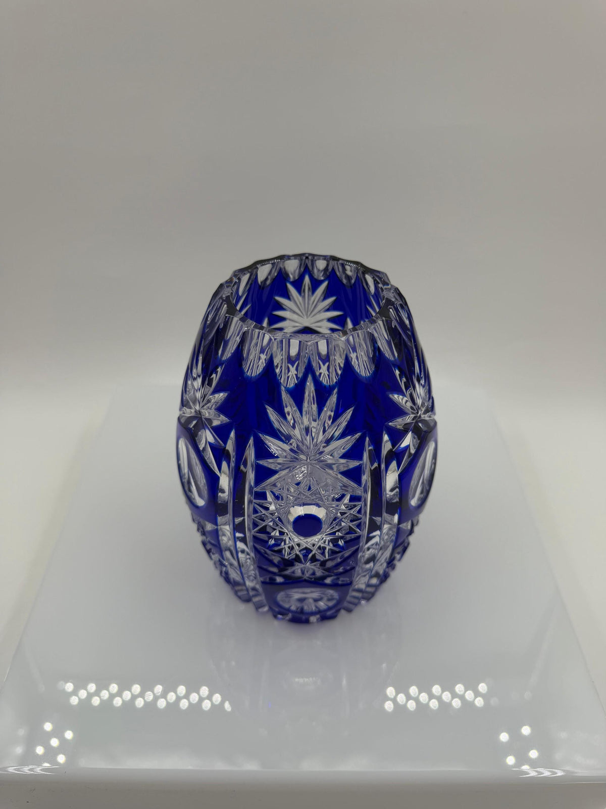 Vintage Kristallglas Vase von Nachtmann mit blauem Überfangglas und Handschliff