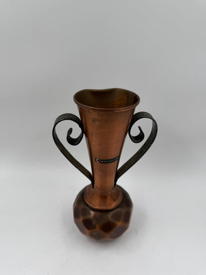 Vintage Kupfervase mit Schmiedeeisen-Griffen, gehämmert