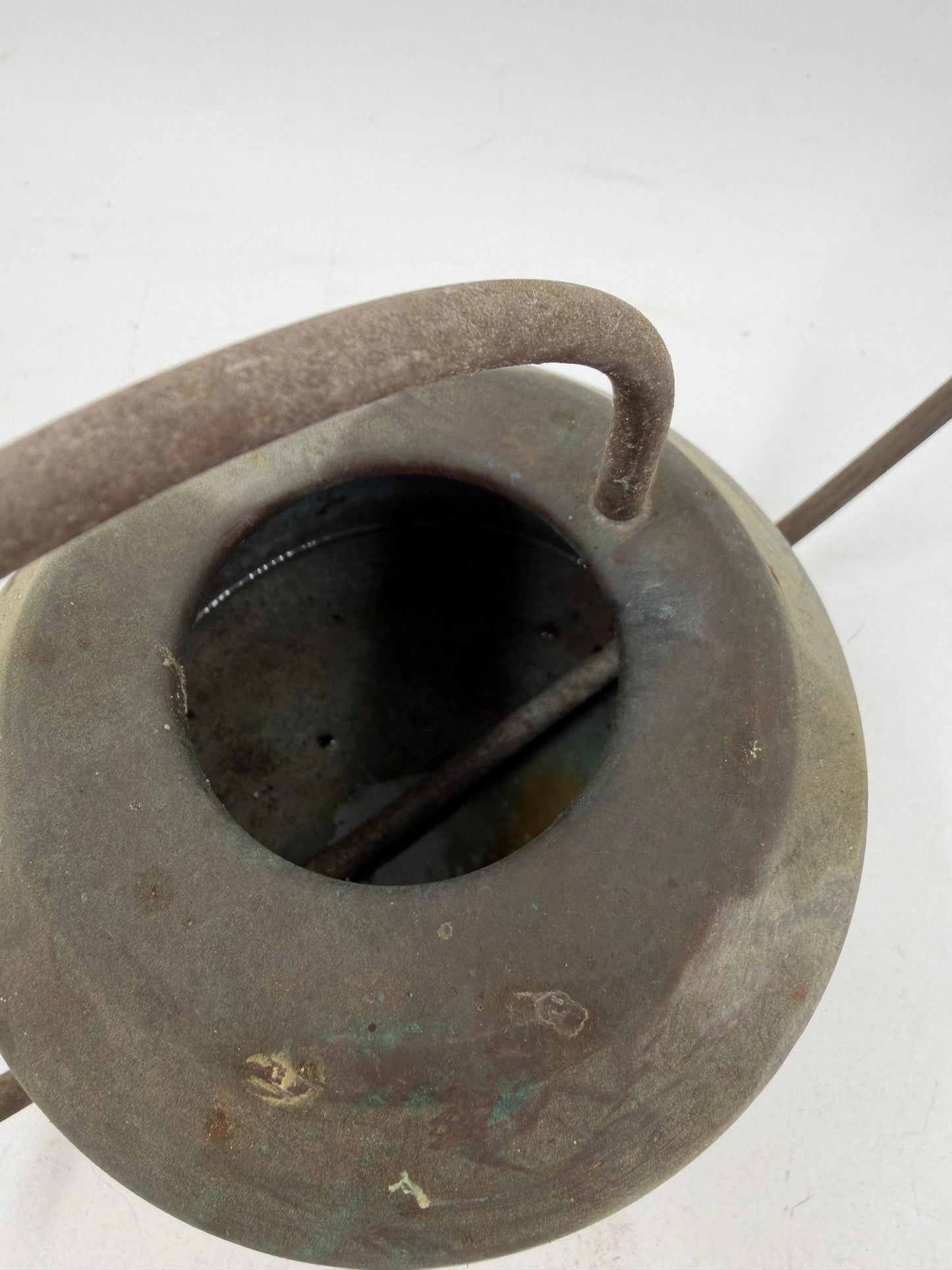 Vintage Gießkanne aus Kupfer mit starker Patina