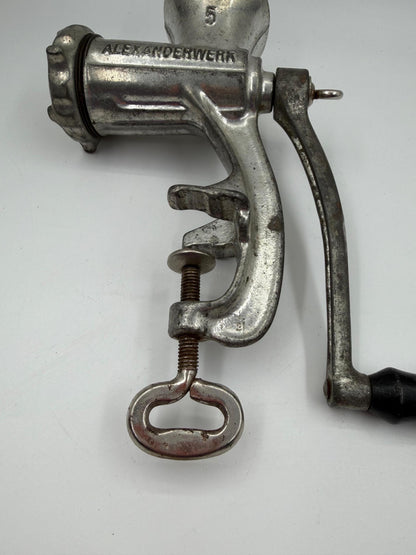 Vintage Fleischwolf "No. 5" von Alexanderwerk aus Gusseisen mit Holzkurbel