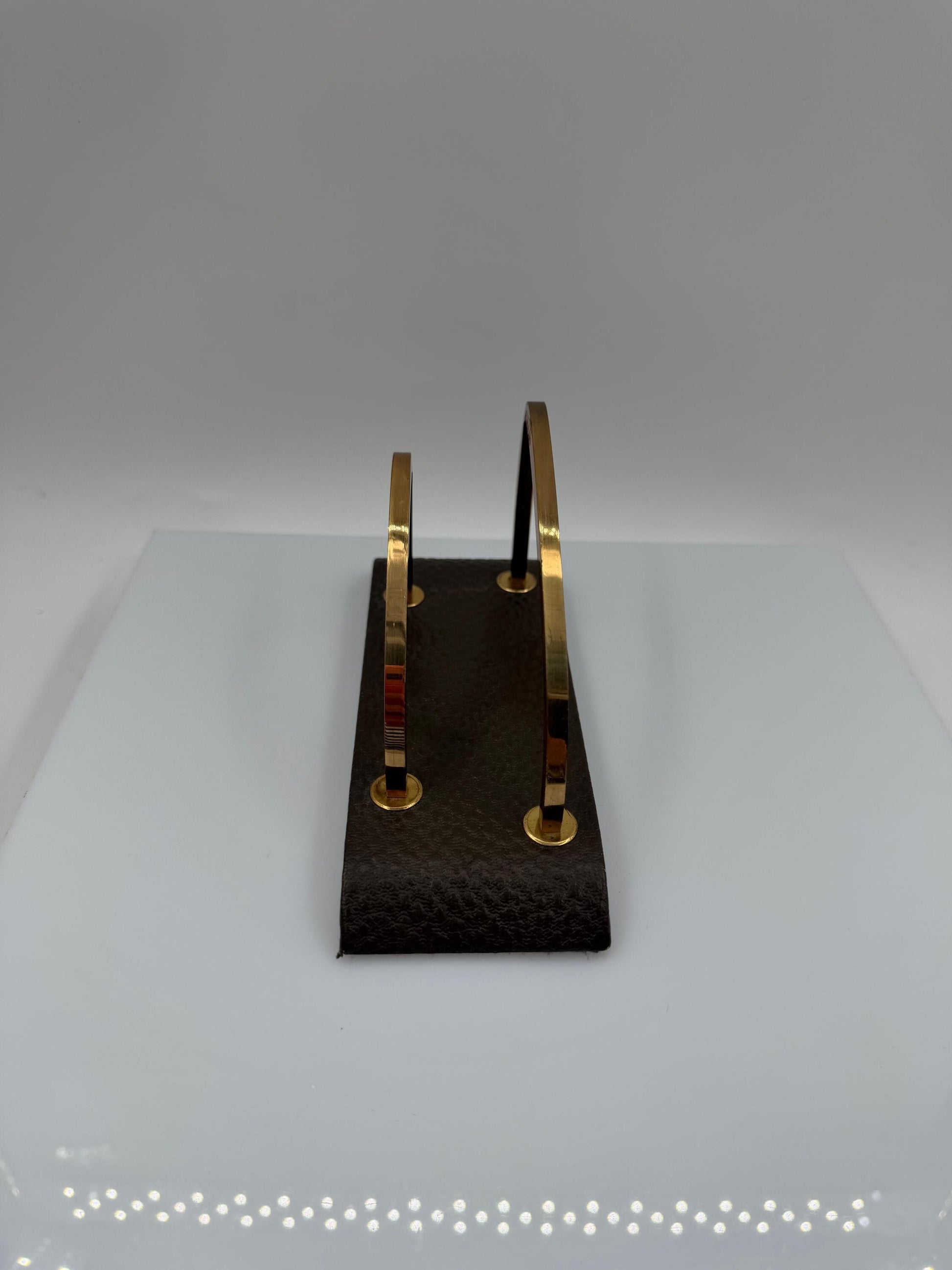 Vintage Briefständer aus Messing und braunem Kunstleder