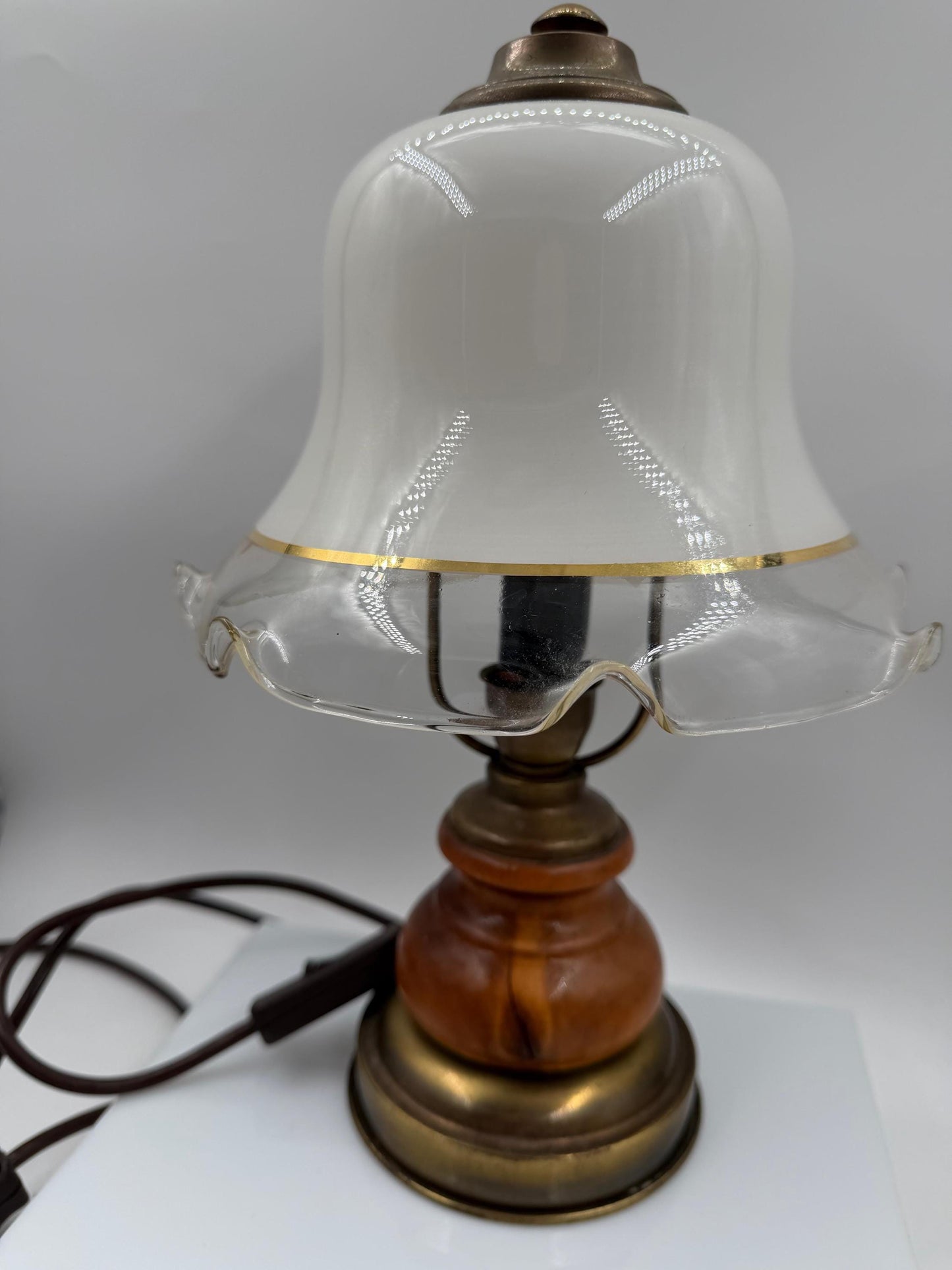 Vintage Tischlampe aus Wurzelholz mit Glasschirm