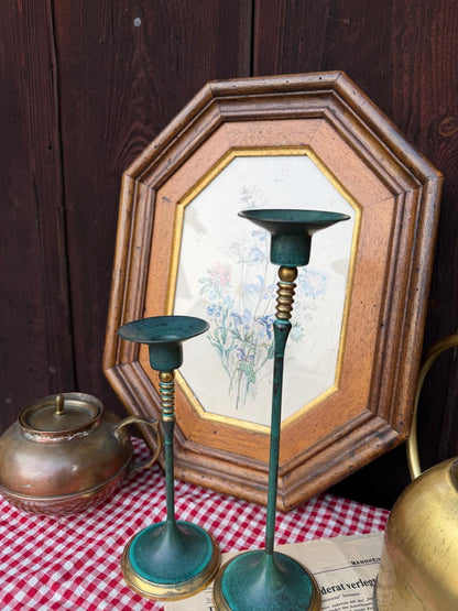 Set von 2 Vintage Kerzenhalter von Gilde, grün-goldenes Metall mit Patina