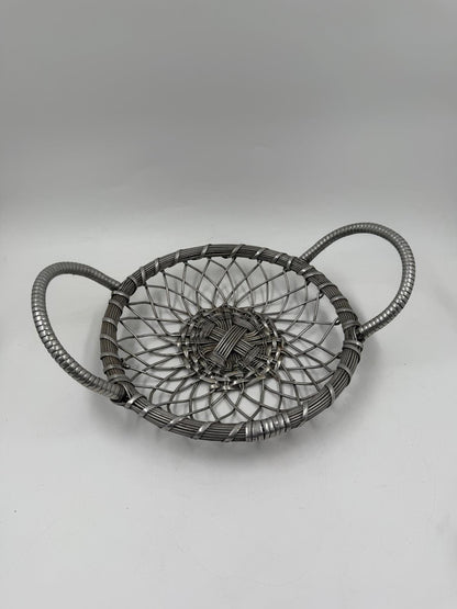 Vintage Drahtkorb aus Metall mit 2 Henkeln im Industrial-Stil