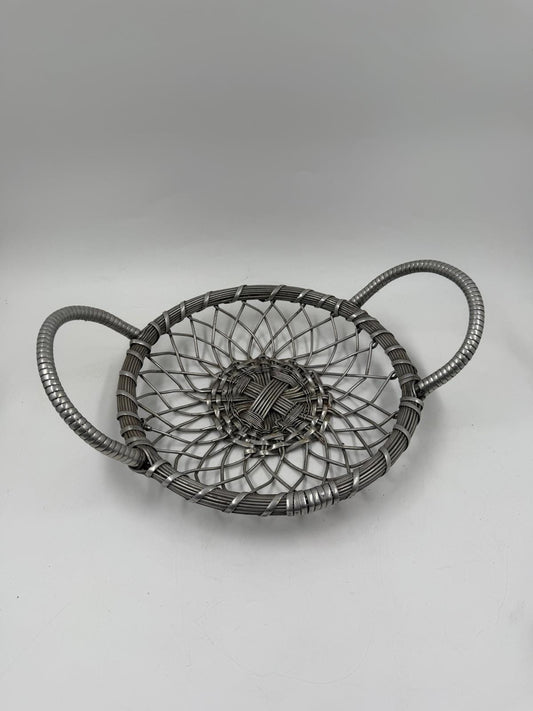 Vintage Drahtkorb aus Metall mit 2 Henkeln im Industrial-Stil