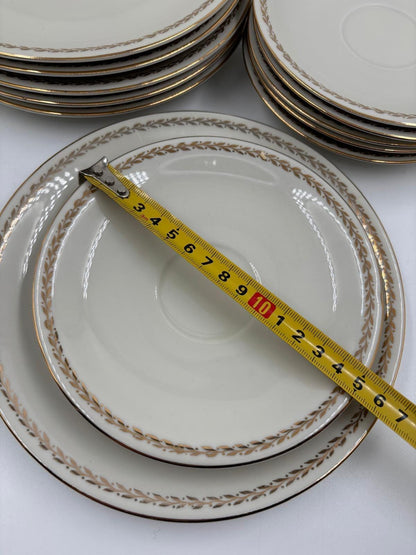 Vintage Geschirrset Zeh Scherzer Bavaria, Goldrand Blumendekor, 12-teilig