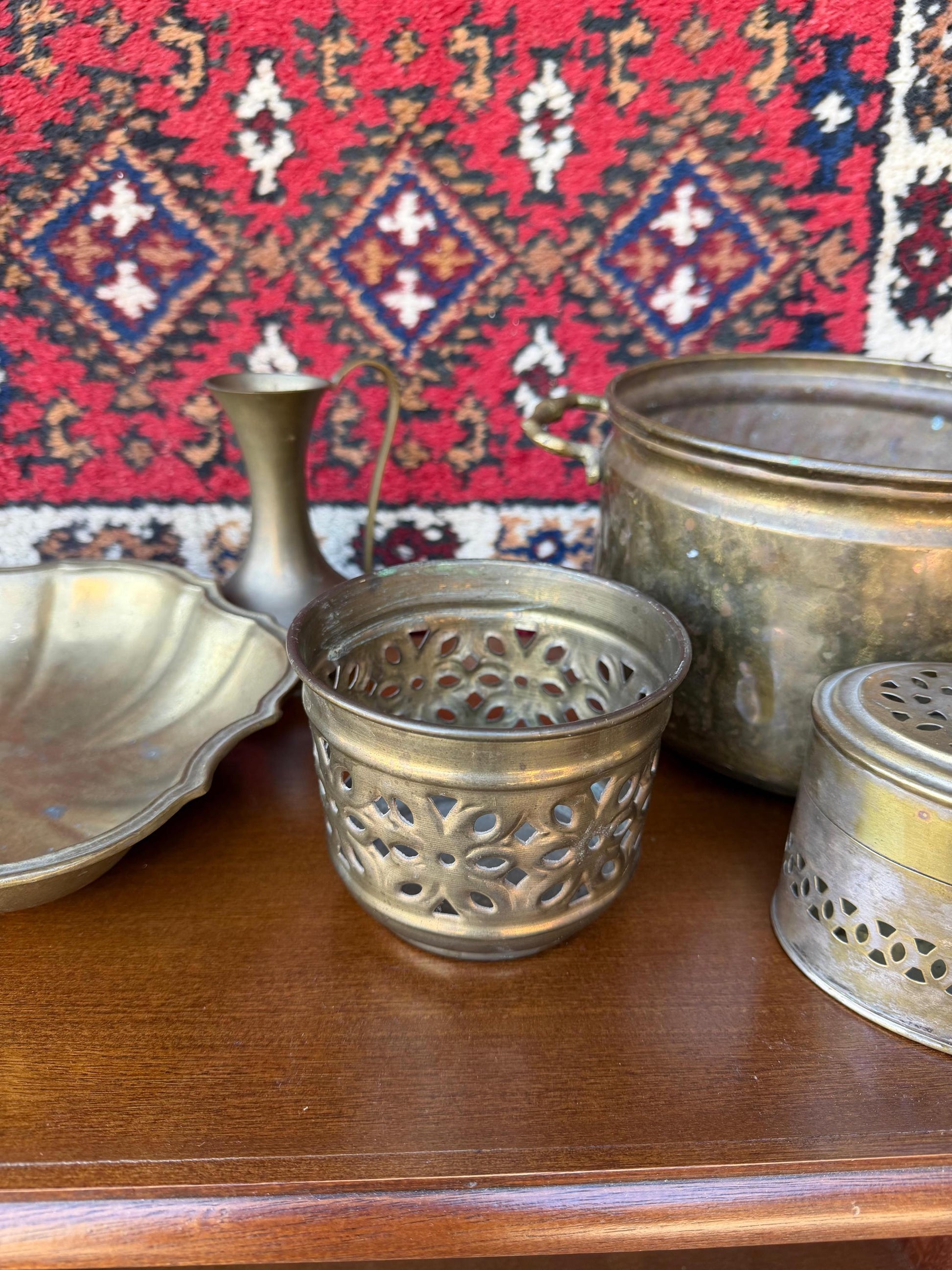 Vintage Orientalisches Messing Set 6-teilig mit Wollteppich und Kupfer Dekor