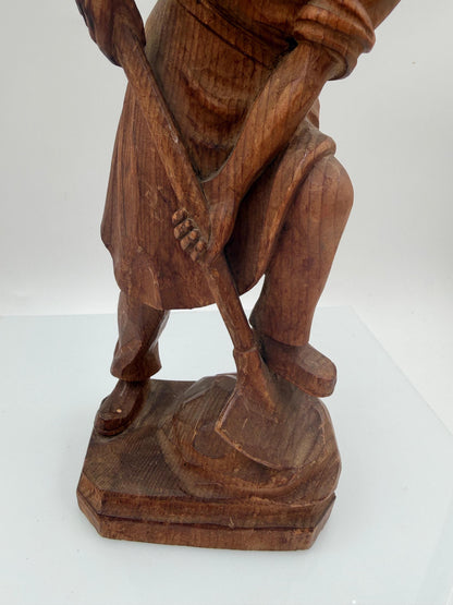 Vintage Schwarzwald Holzfigur "Bauer mit Schaufel" handgeschnitzt
