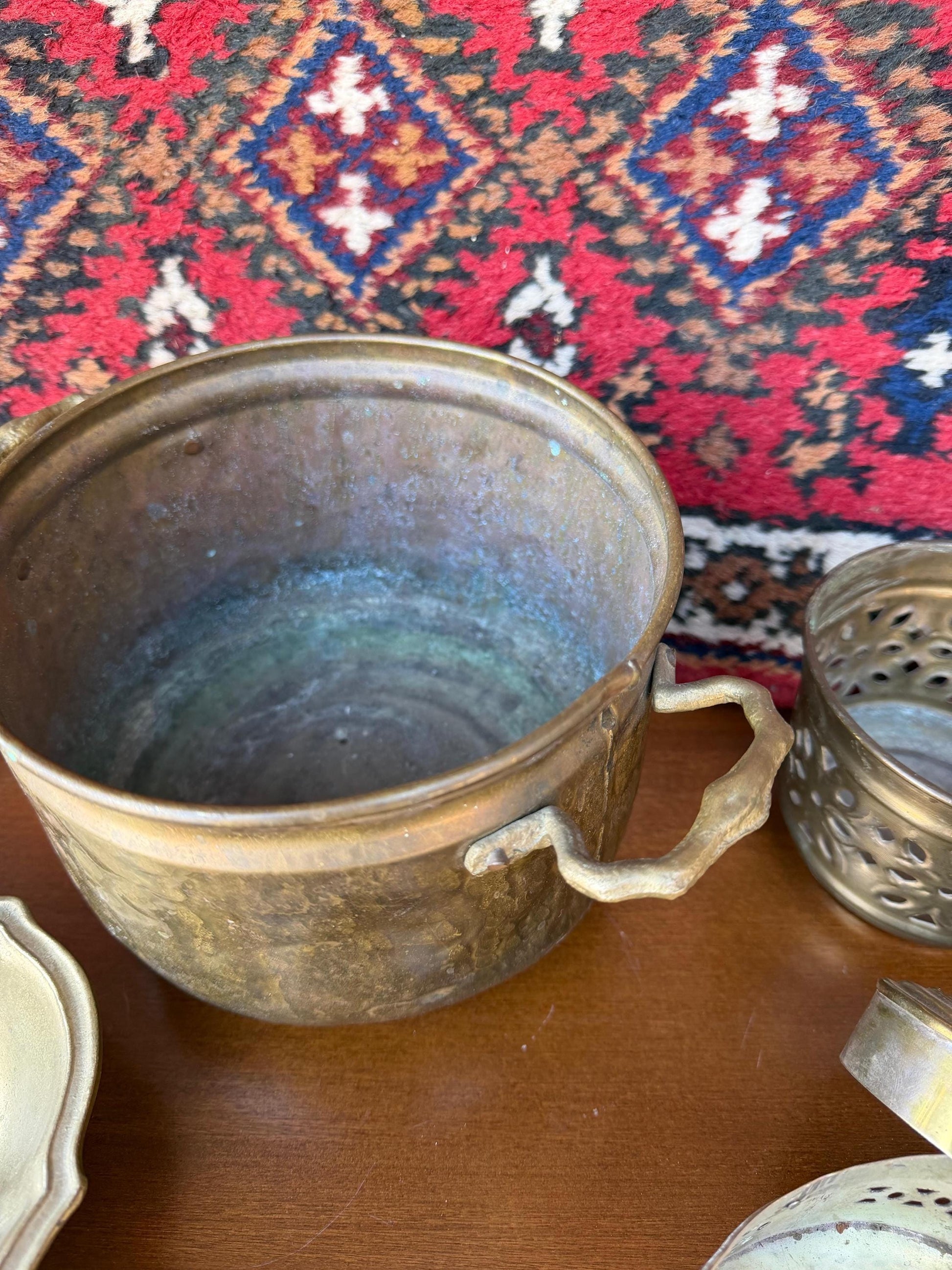 Vintage Orientalisches Messing Set 6-teilig mit Wollteppich und Kupfer Dekor